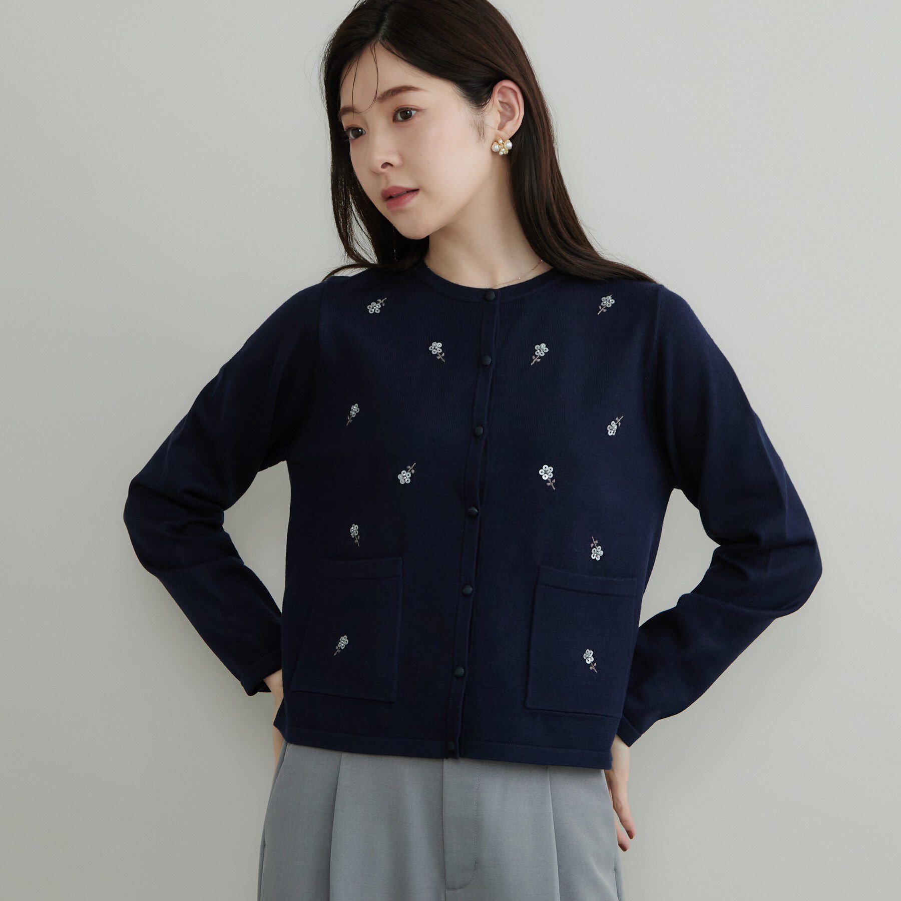 Couture broach「【上品刺繍が華やか】飛ばしビジュー カーディガン」|カーディガン|