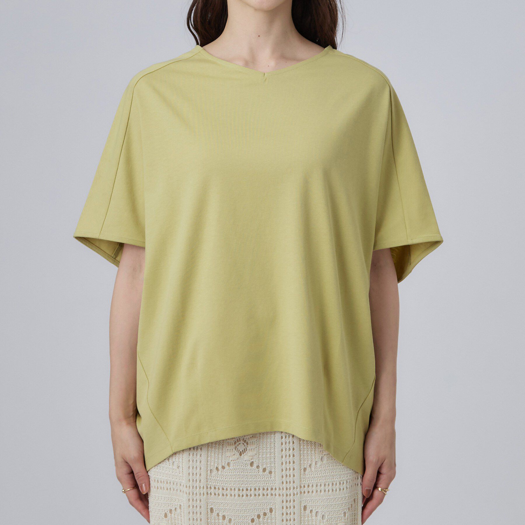 SHOO･LA･RUE「【洗濯機可/体型カバー】インせず着られる 上品見えのドルマントップス」|Tシャツ・カットソー|
