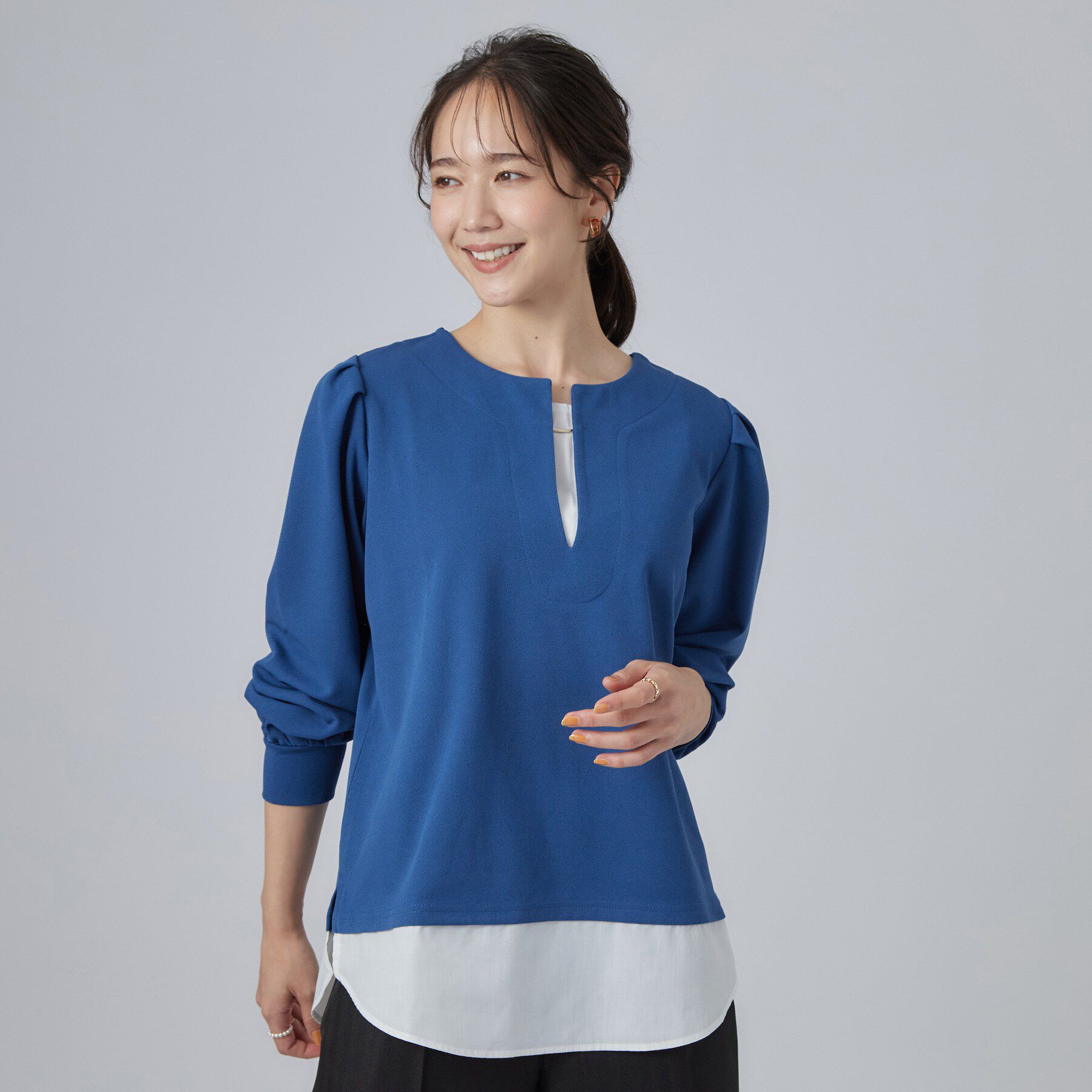 SHOO･LA･RUE「【S-LL/洗濯機可】1枚で完成 アクセいらずのレイヤード風ブラウス」|Tシャツ・カットソー|