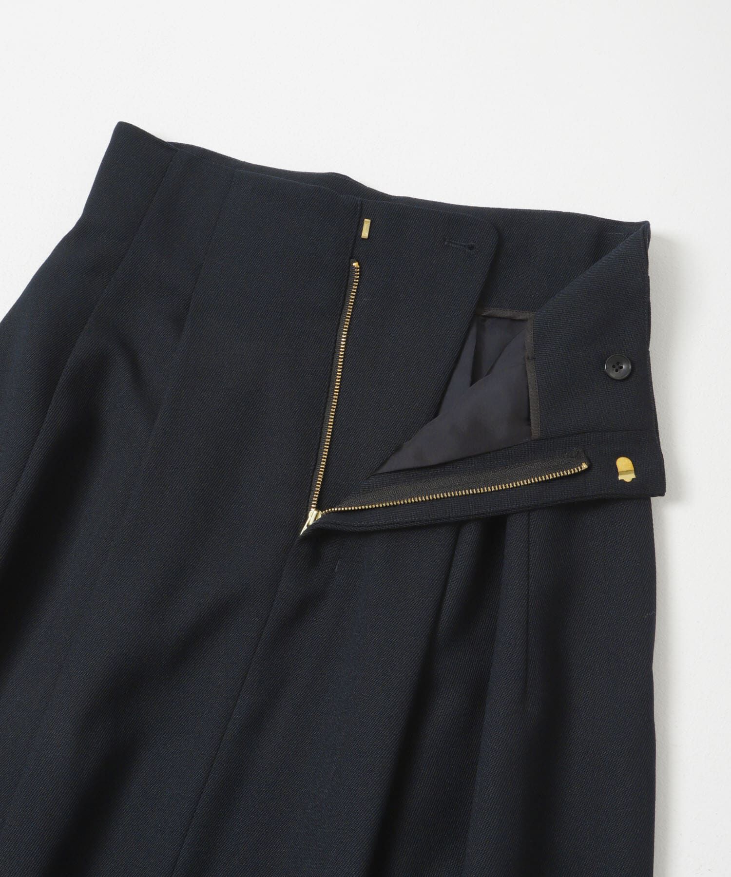 URBAN RESEARCH「new basic　CLEAN VOLUME SKIRT」|スカート|