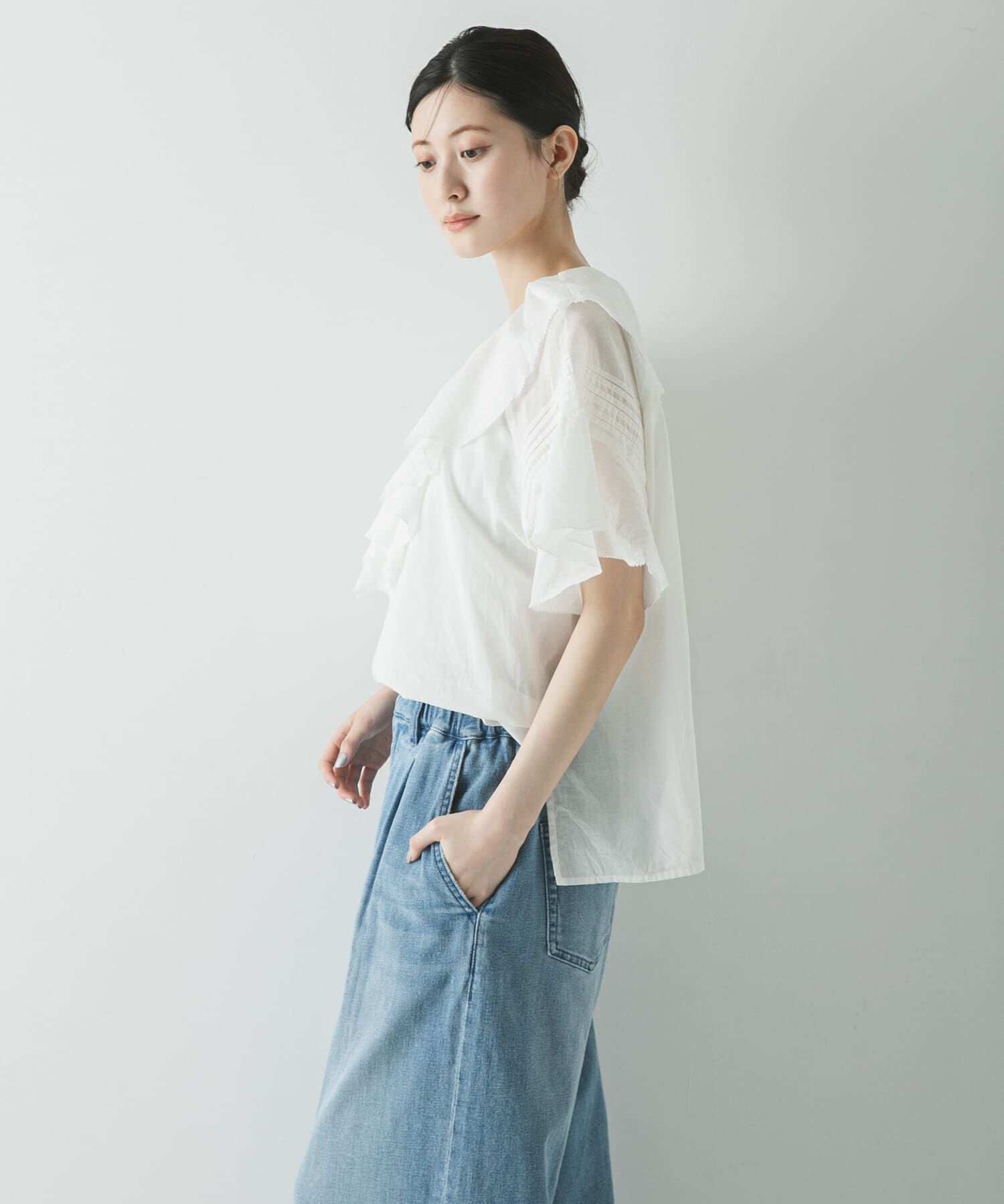 URBAN RESEARCH「ハーフスリーブラッフルブラウス」|シャツ・ブラウス|