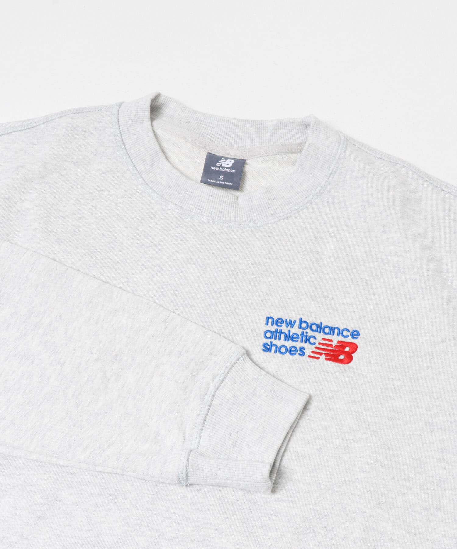 URBAN RESEARCH DOORS「NEW BALANCE　ATHLETICS プレミアムロゴスウェットクルー」|スウェット・ジャージ|