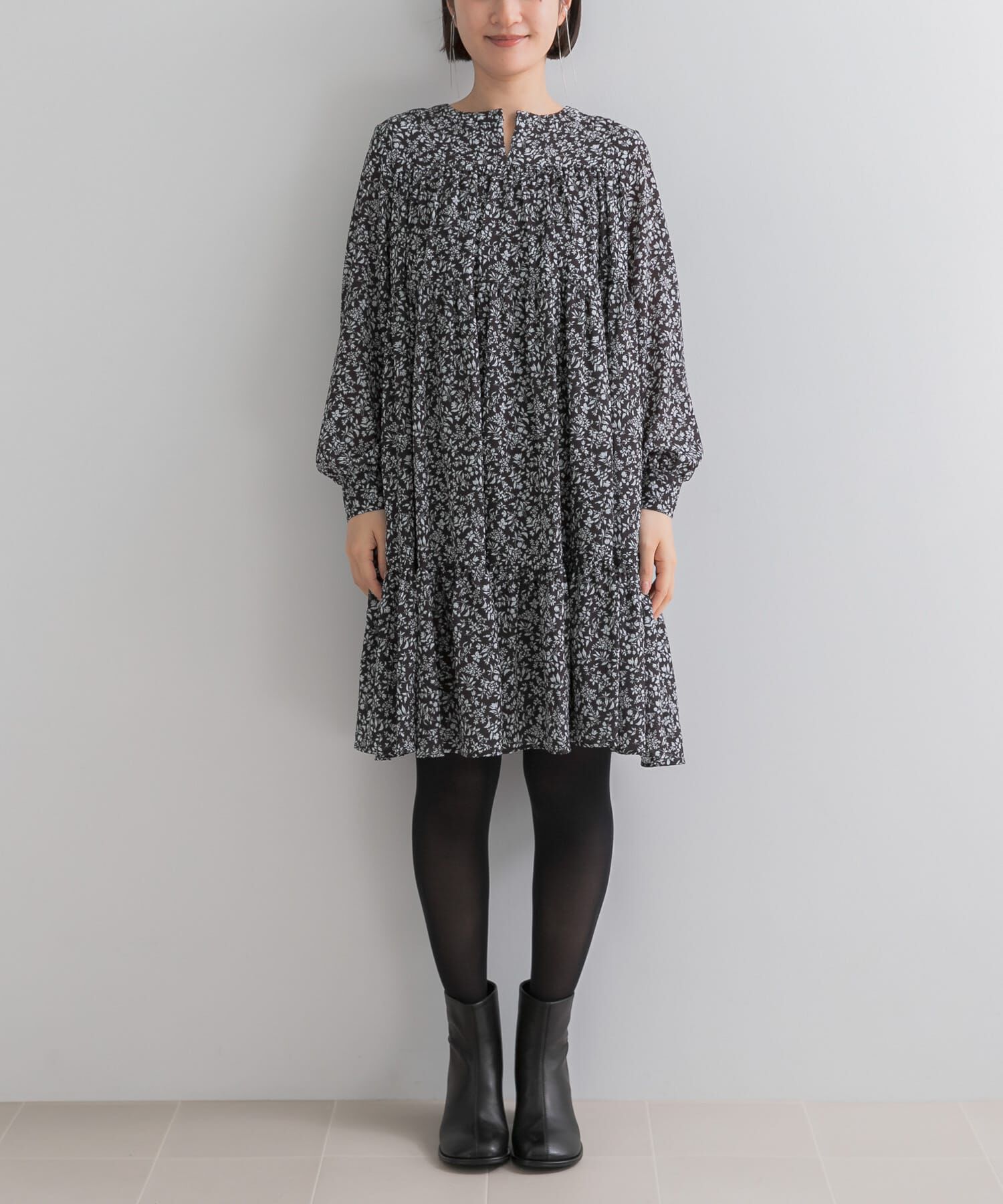 URBAN RESEARCH ROSSO「『WEB限定』スモールフラワープリントティアードワンピース」|ワンピース|