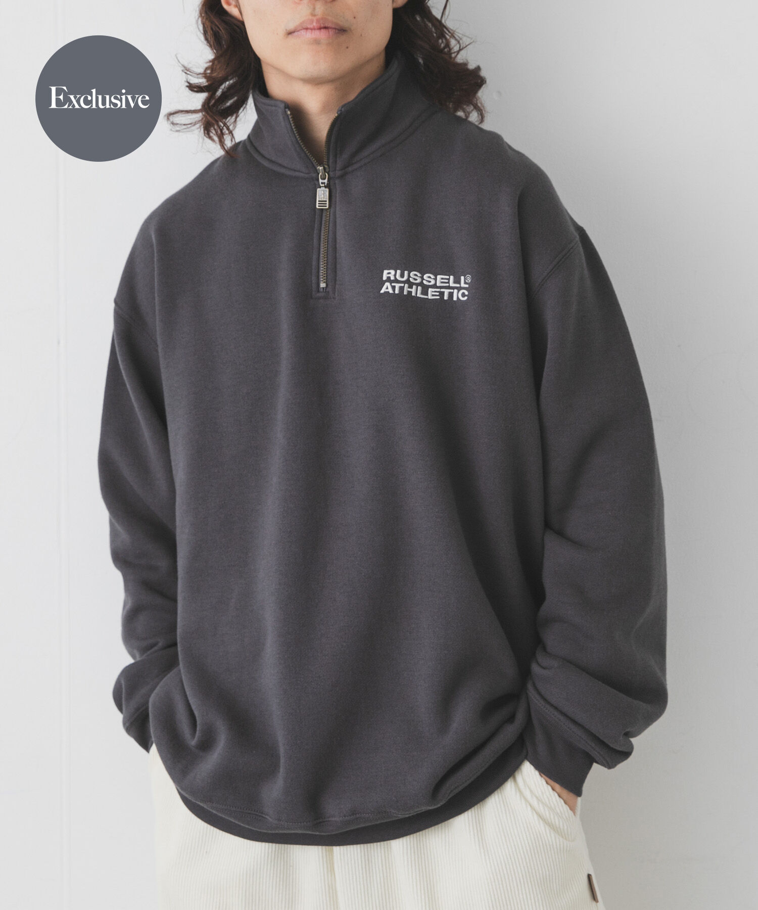 Sonny Label 「『別注』Russell Athletic&times;Sonny Label　ハーフジップスウェットプルオーバー」|スウェット・ジャージ|チャコールグレー