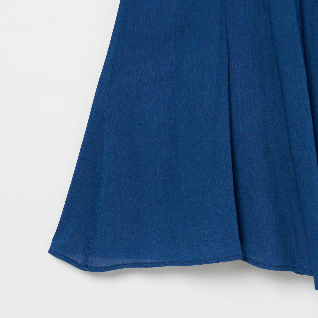 「three dots AIR DENIM LONG SKIRT」|スカート|