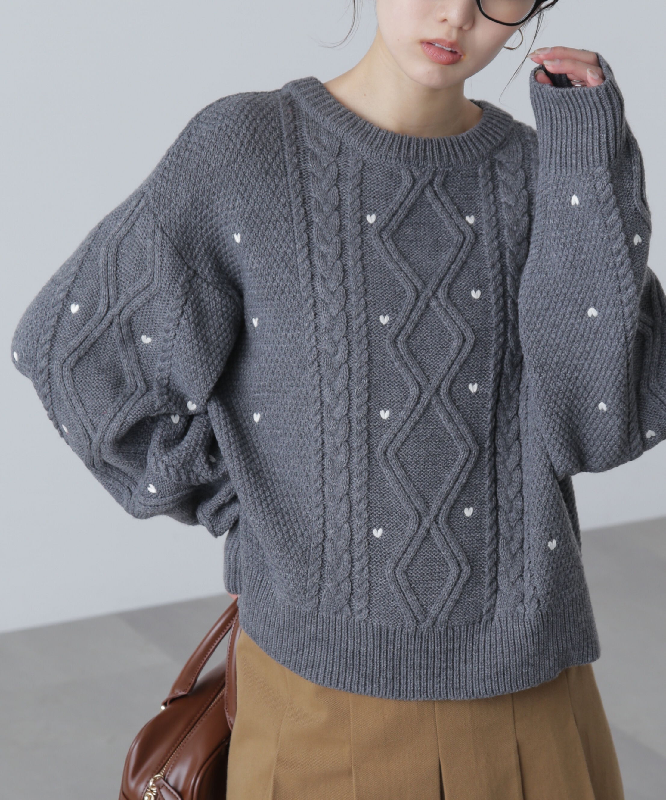  「ハート刺繍ケーブルニット」|ニット・セーター|グレー