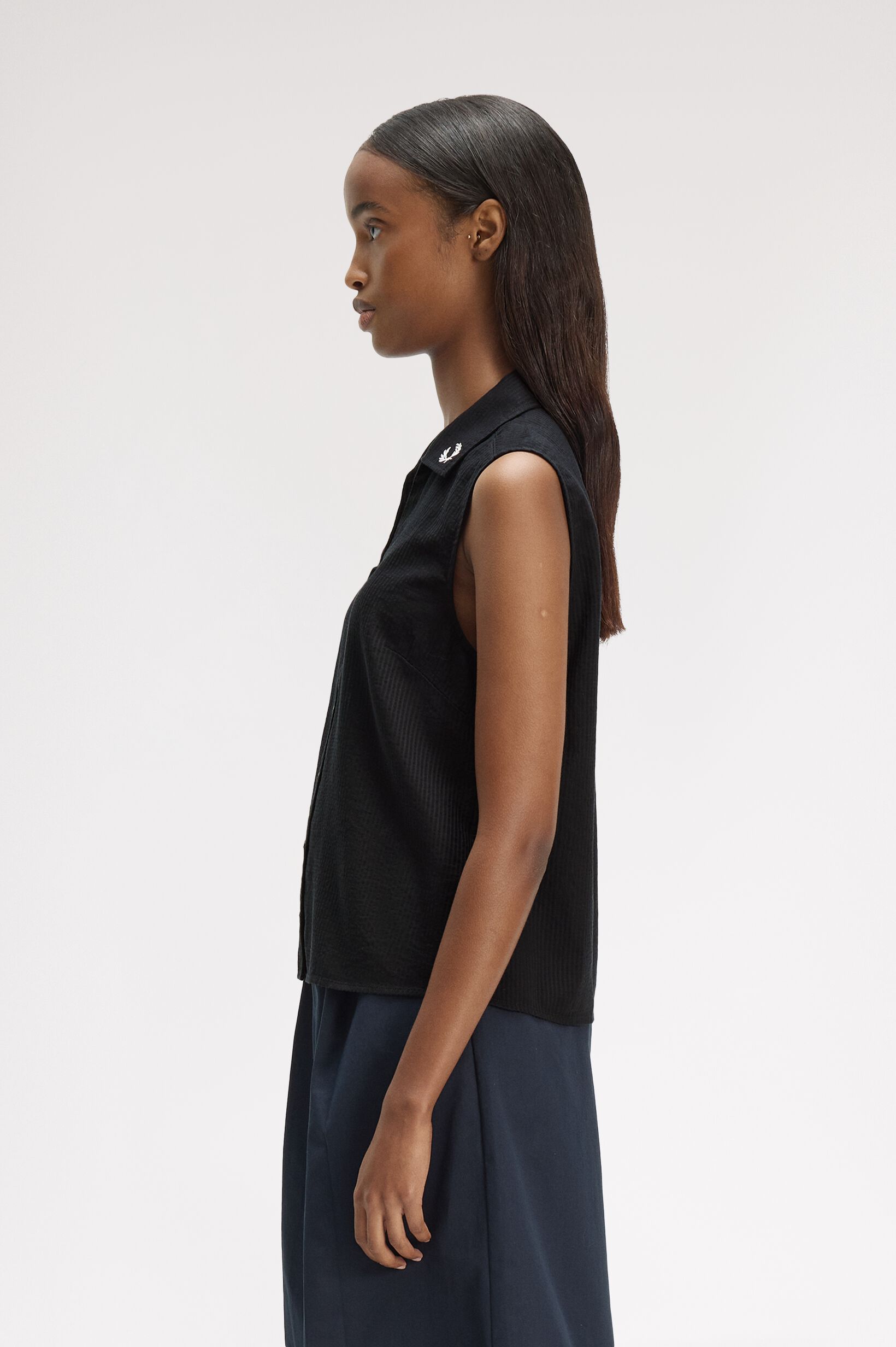 FRED PERRY 「Sheer Stripe Sleeveless Shirt／シアーストライプノースリーブシャツ」|シャツ・ブラウス|
