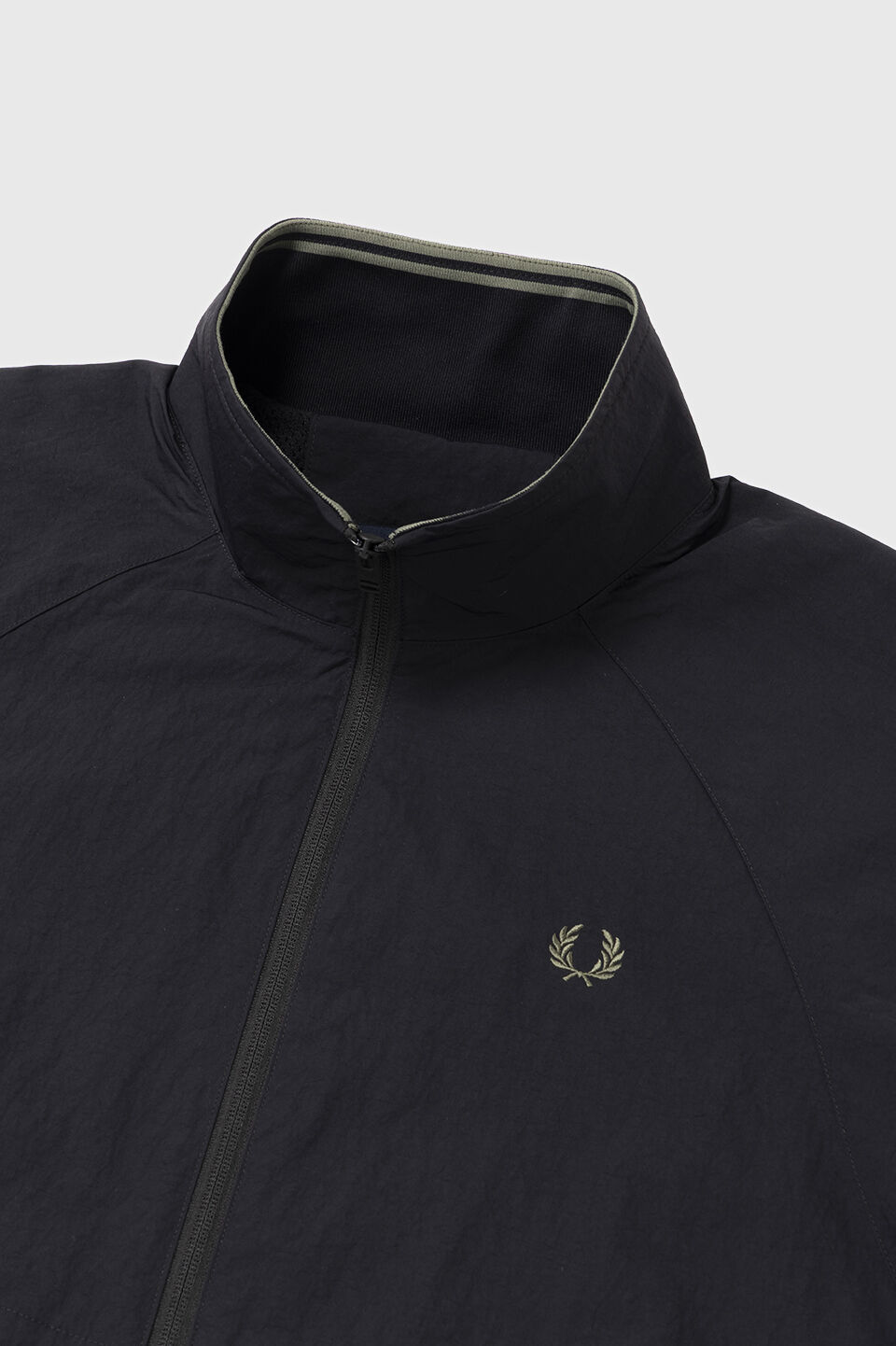 FRED PERRY 「FRED PERRY／OVERSIZED SHELL JACKET／オーバーサイズドシェルジャケット」|ブルゾン・スタジャン|