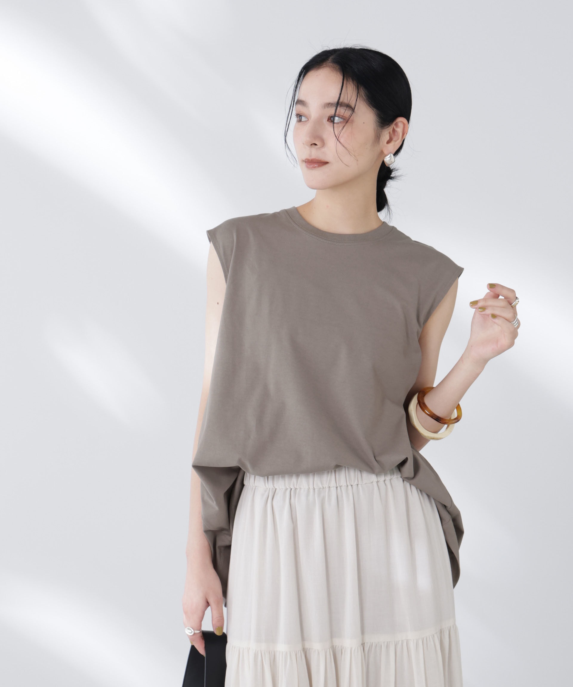 NANO universe「NANOFINE強撚コットンノースリーブトップス」|Tシャツ・カットソー|モカ3