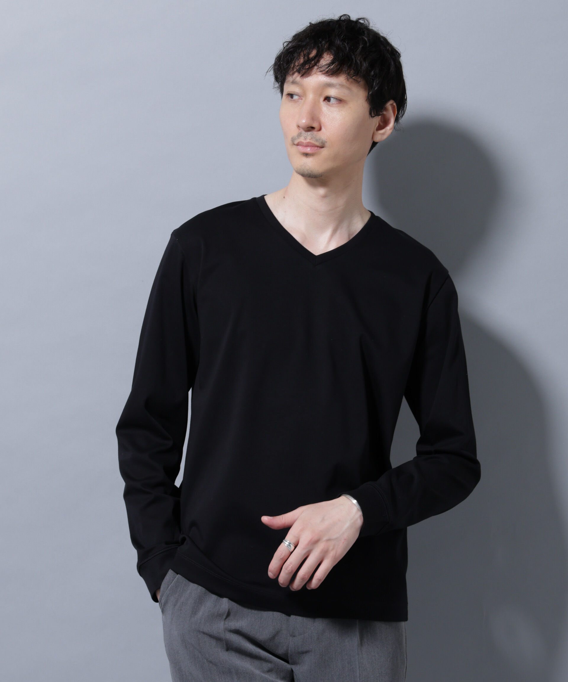 nano･universe「アンチスメルVネックTシャツ 長袖」|Tシャツ・カットソー|ブラック