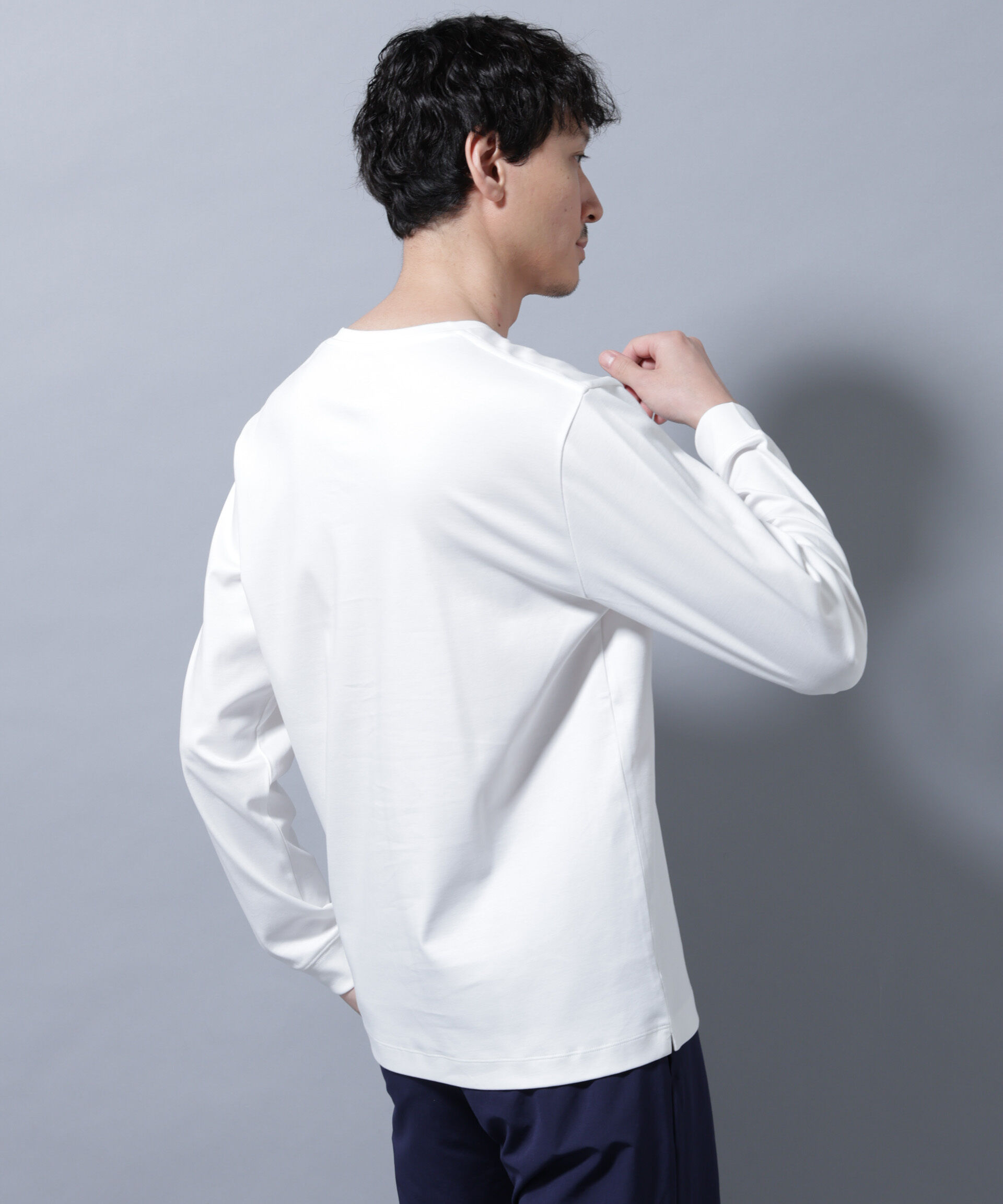 nano･universe「アンチスメルVネックTシャツ 長袖」|Tシャツ・カットソー|