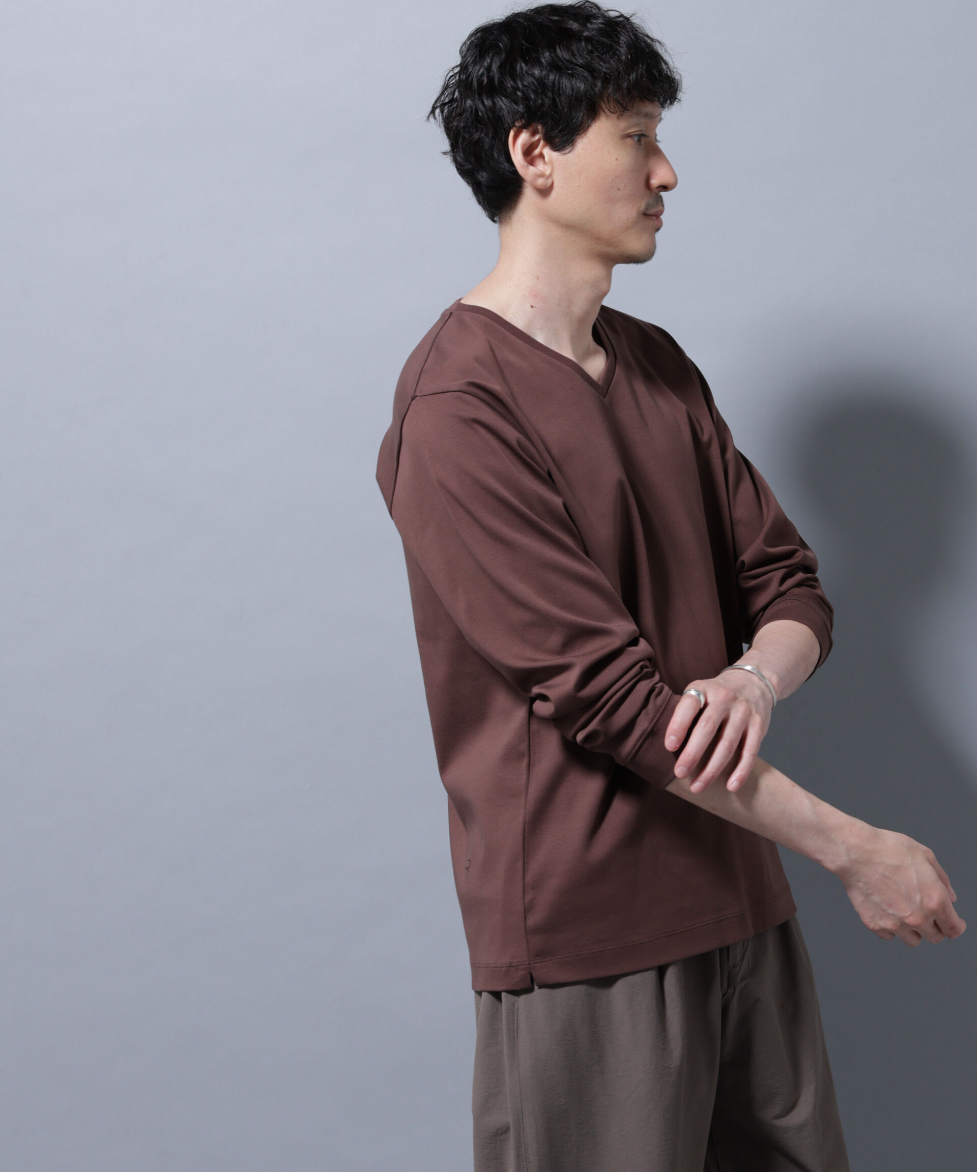 nano･universe「アンチスメルVネックTシャツ 長袖」|Tシャツ・カットソー|