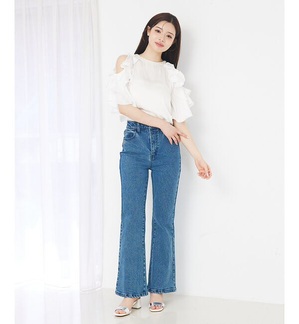 SELFIST「【品よく肌見せ】ショルダーオープンビジュー付フリルブラウス」|シャツ・ブラウス|