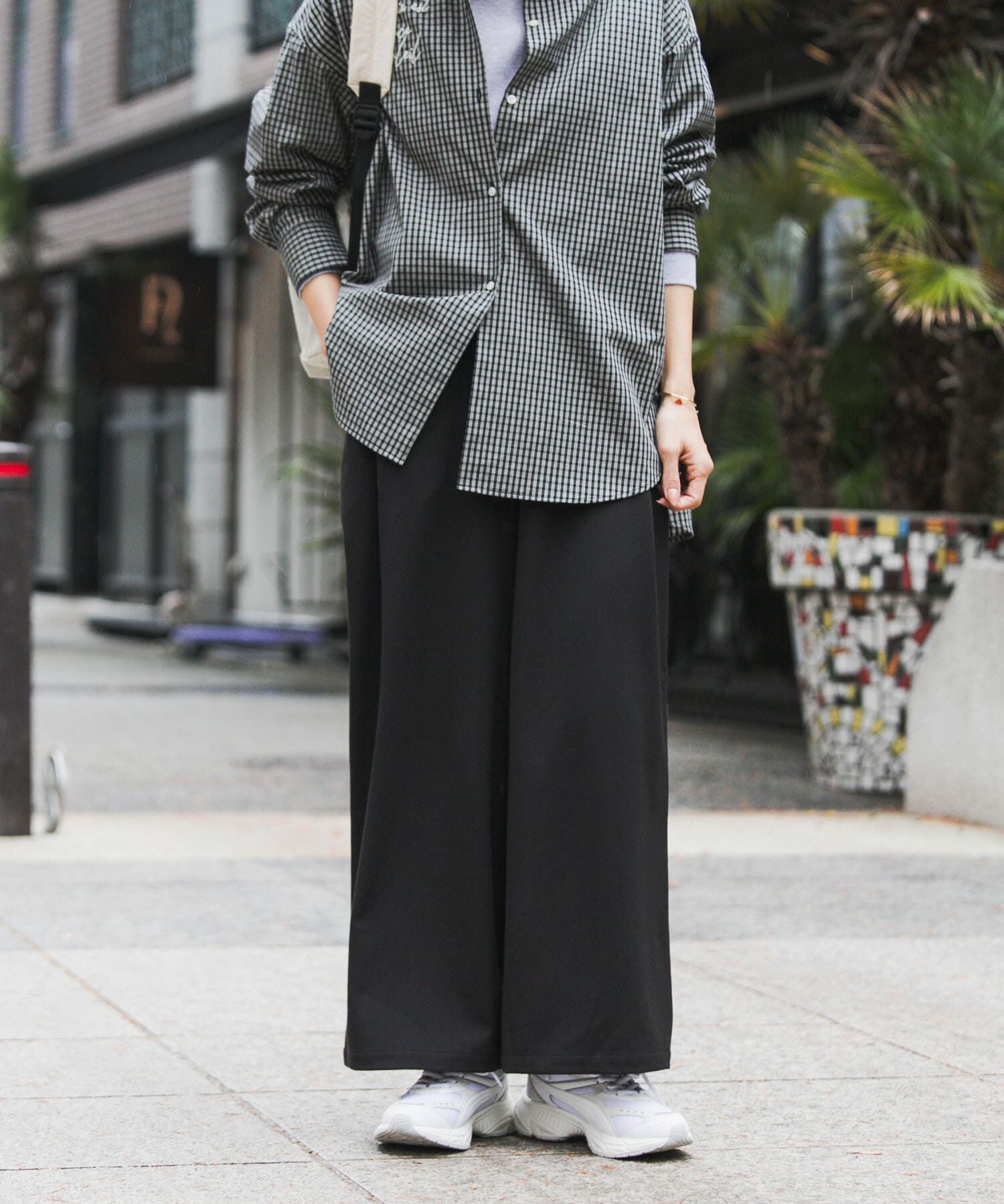 URBAN RESEARCH DOORS「『仁村紗和さん着用』『UR TECH』完声9分丈ワイドパンツ」|その他|
