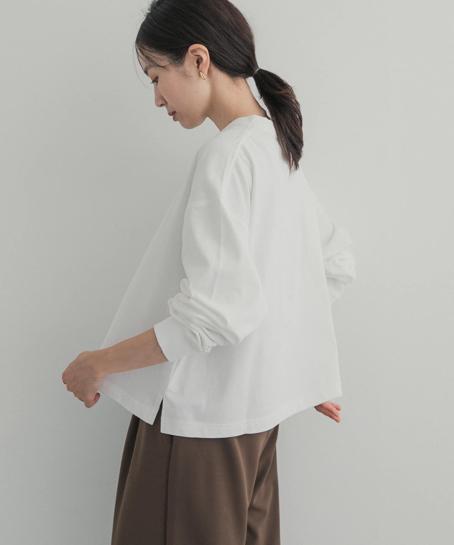 URBAN RESEARCH DOORS「GrowOrganic 刺しゅうロングスリーブTシャツ」|Tシャツ・カットソー|