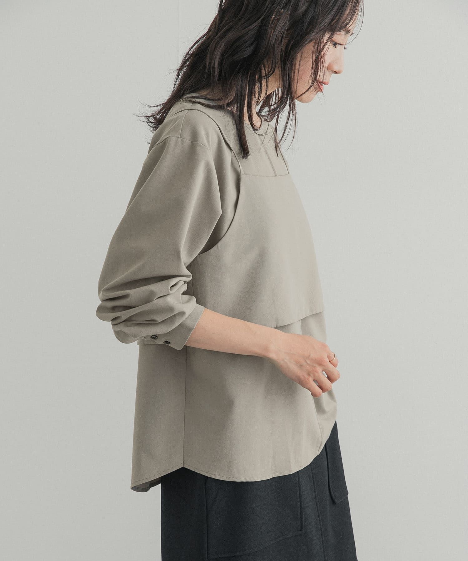 URBAN RESEARCH DOORS「『一部WEB限定カラー』キャミレイヤードブラウス」|シャツ・ブラウス|