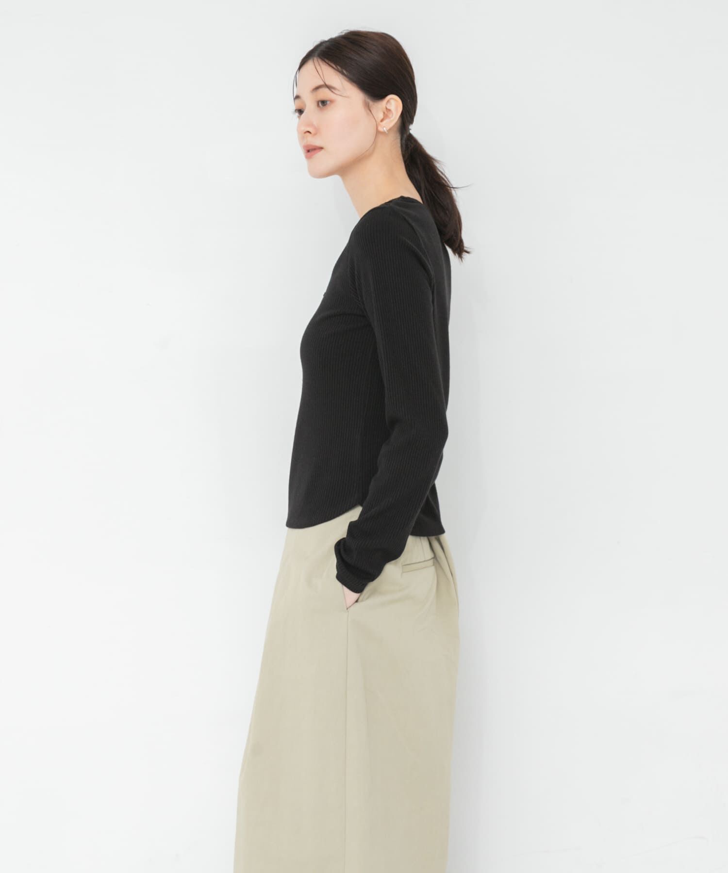 URBAN RESEARCH「V-NECK LACE RIB TOPS」|Tシャツ・カットソー|
