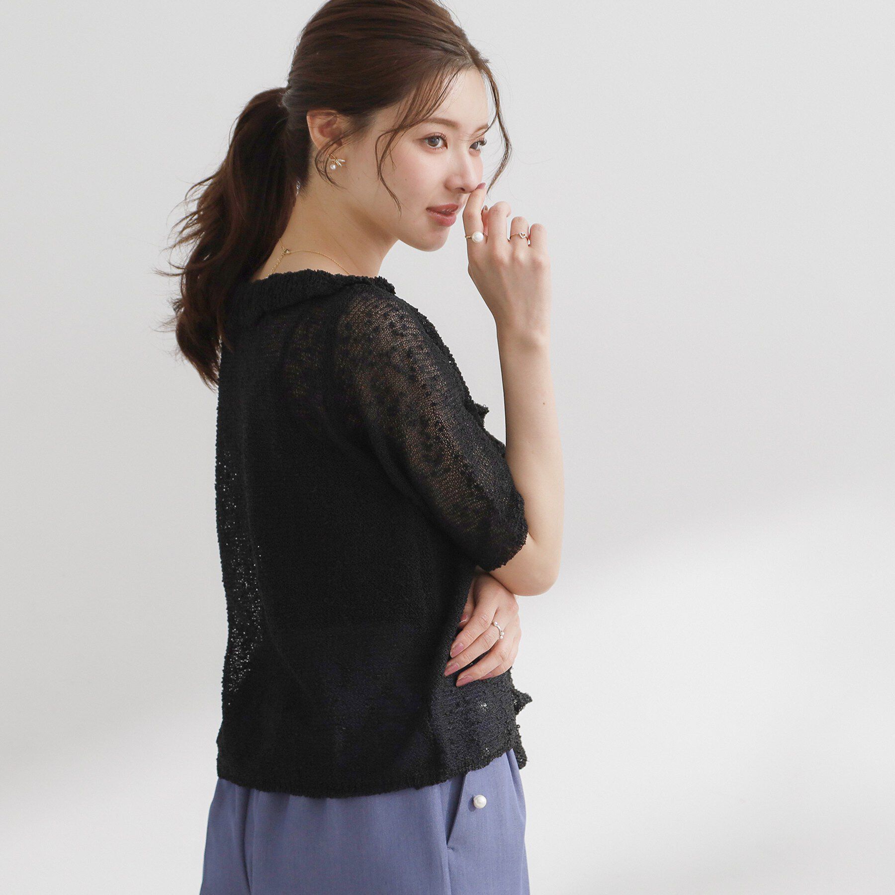 Couture broach「フリルVネックニットカーディガン」|カーディガン|