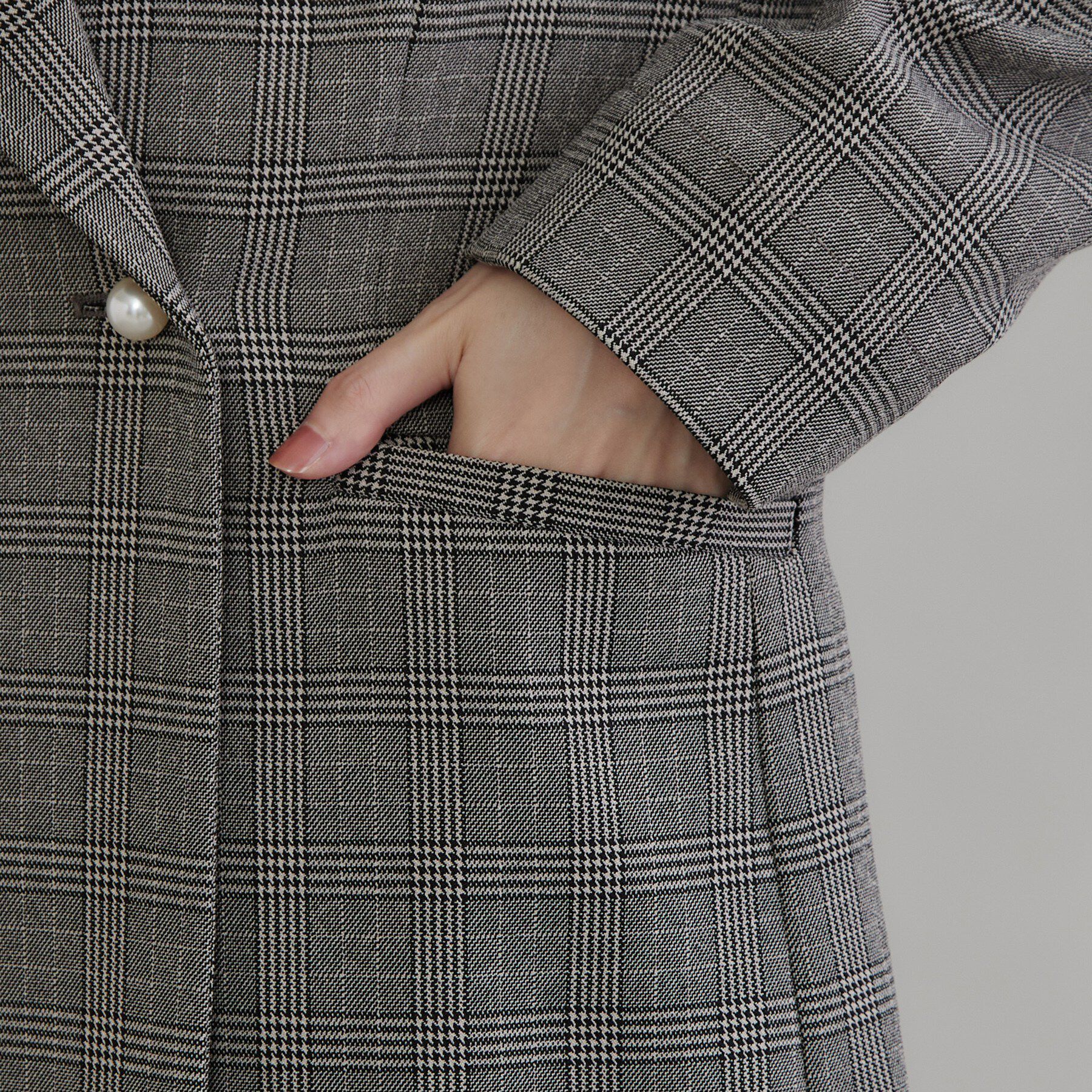 Couture broach「【毛玉になりにくい・イージーケア・セットアップ可】パール風釦テーラードジャケット」|テーラードジャケット|