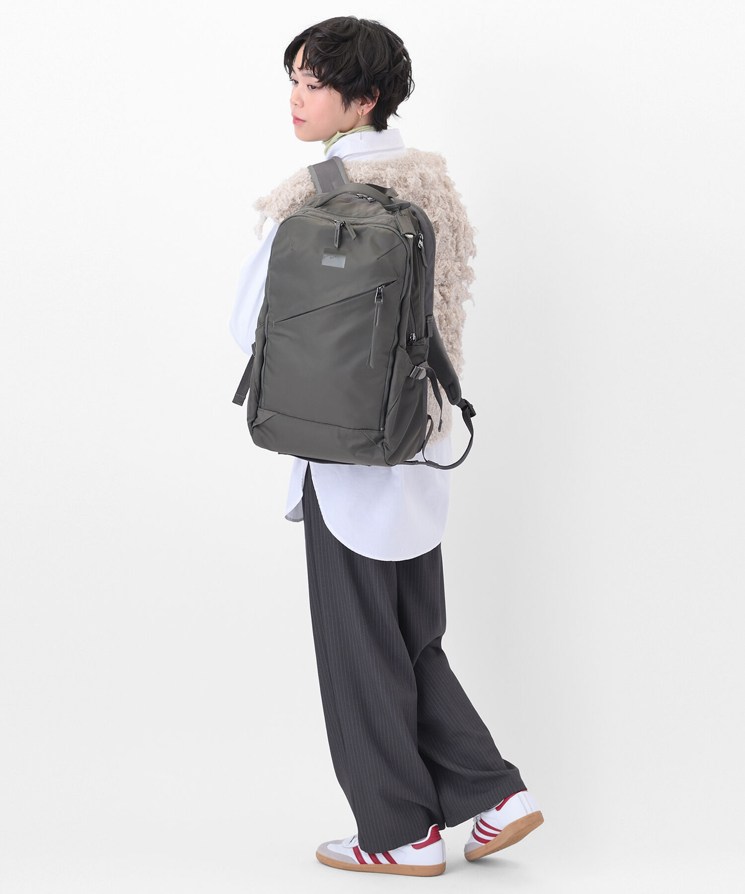 W&.Day/Night「W&.Day/Night トゥキ スクエアリュック B4サイズ 15.6インチPC収納 20512」|リュック|