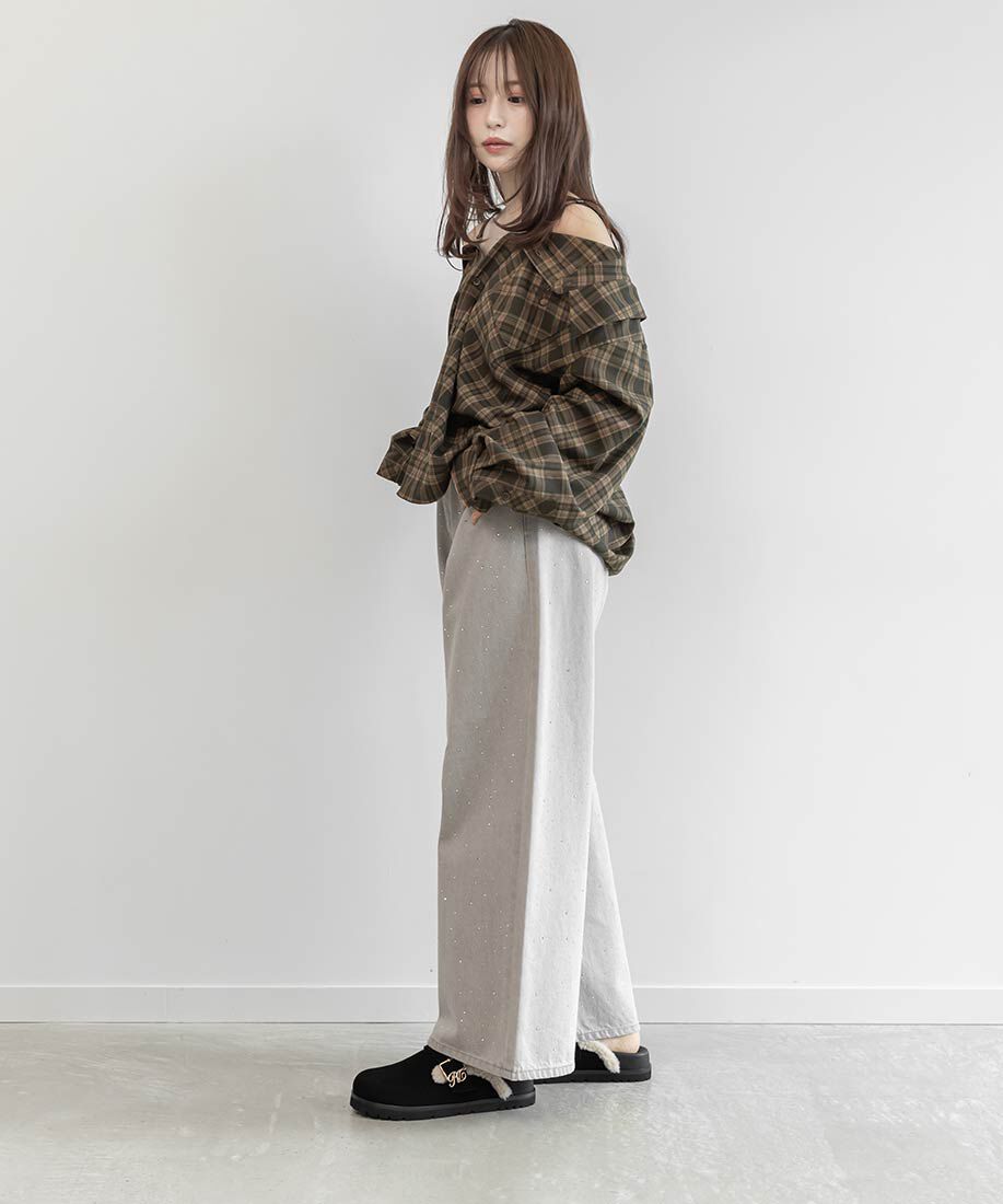  「ファー&times;モノグラムバックルフラットサボシューズ」|サンダル|