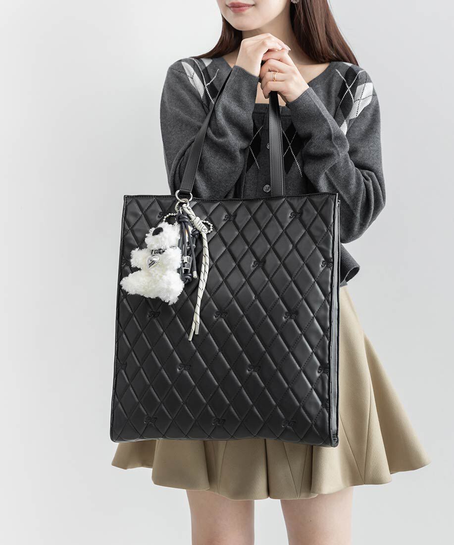  「【A4対応】モノグラム刺繍キルティングトートバッグ」|トートバッグ|ブラック