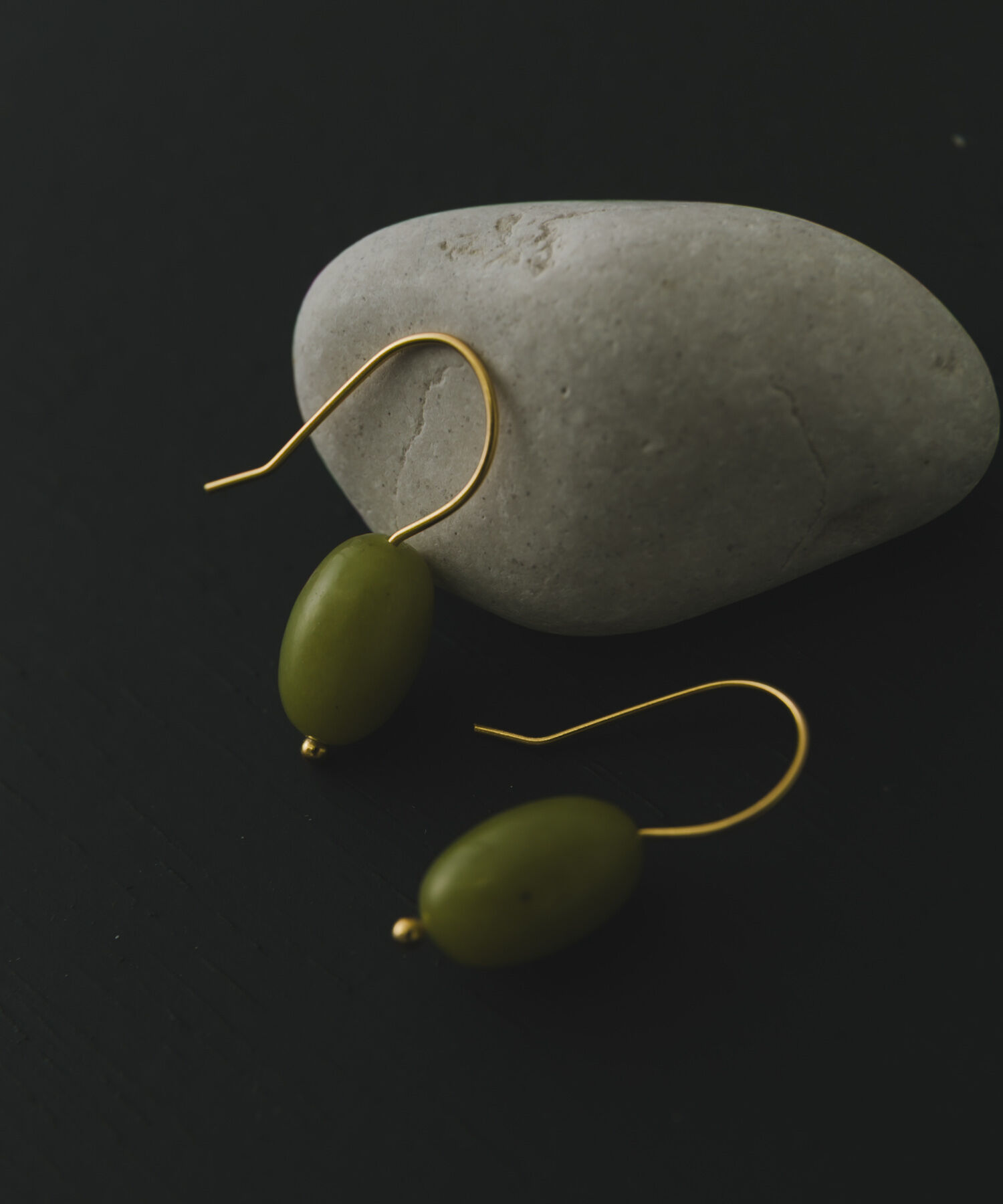 SMELLY「SMELLY so&rsquo;　stone drop hook pierce」|ピアス|