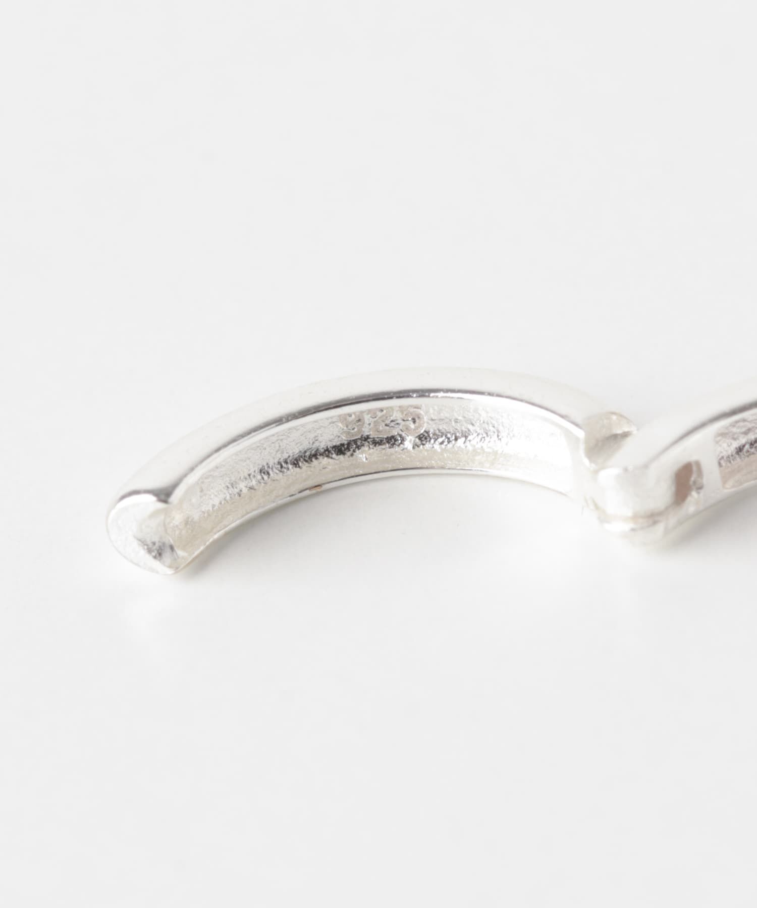 SMELLY「SMELLY so&rsquo;　sodalite cylinder pierce」|ピアス|
