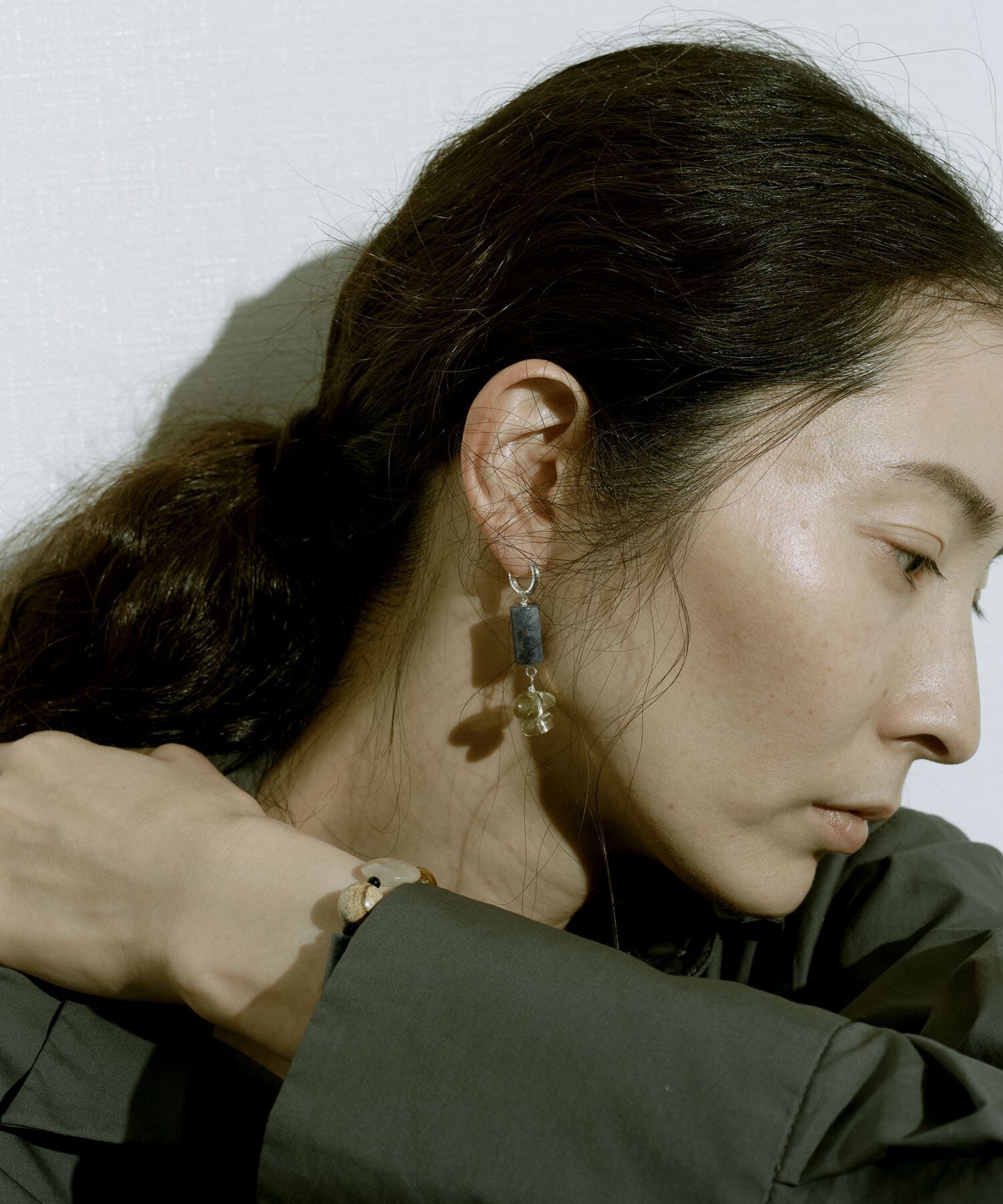 SMELLY「SMELLY so&rsquo;　sodalite cylinder pierce」|ピアス|