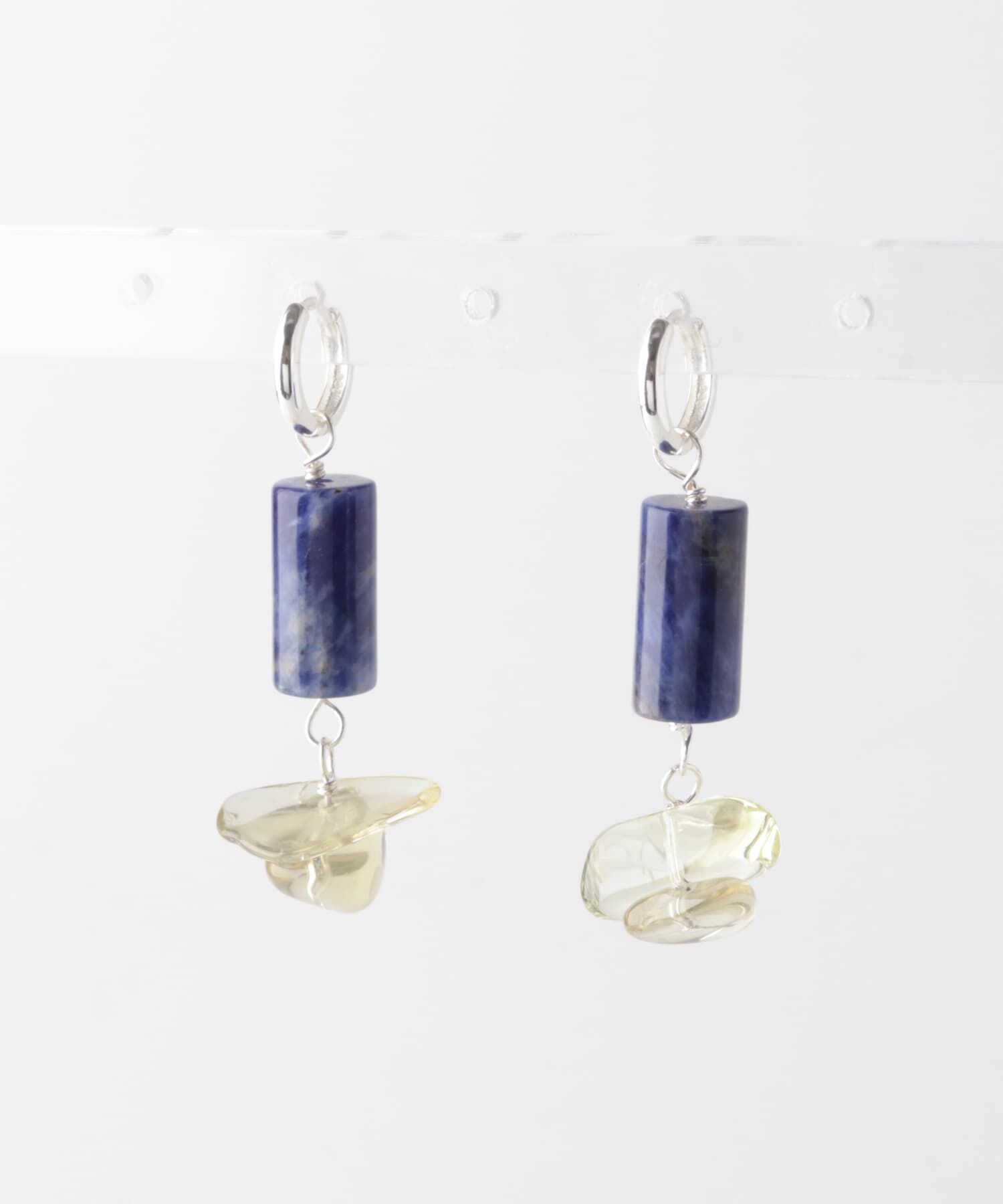 SMELLY「SMELLY so&rsquo;　sodalite cylinder pierce」|ピアス|