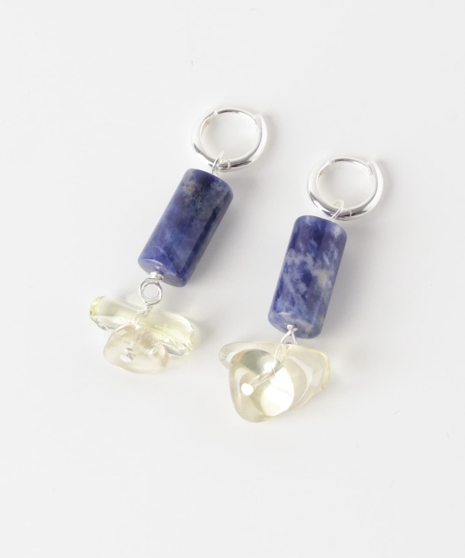 SMELLY「SMELLY so&rsquo;　sodalite cylinder pierce」|ピアス|