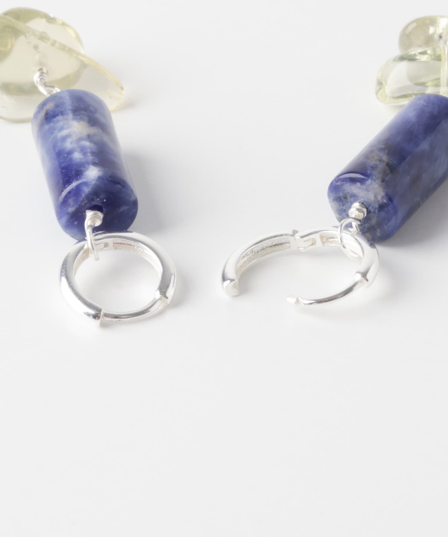 SMELLY「SMELLY so&rsquo;　sodalite cylinder pierce」|ピアス|
