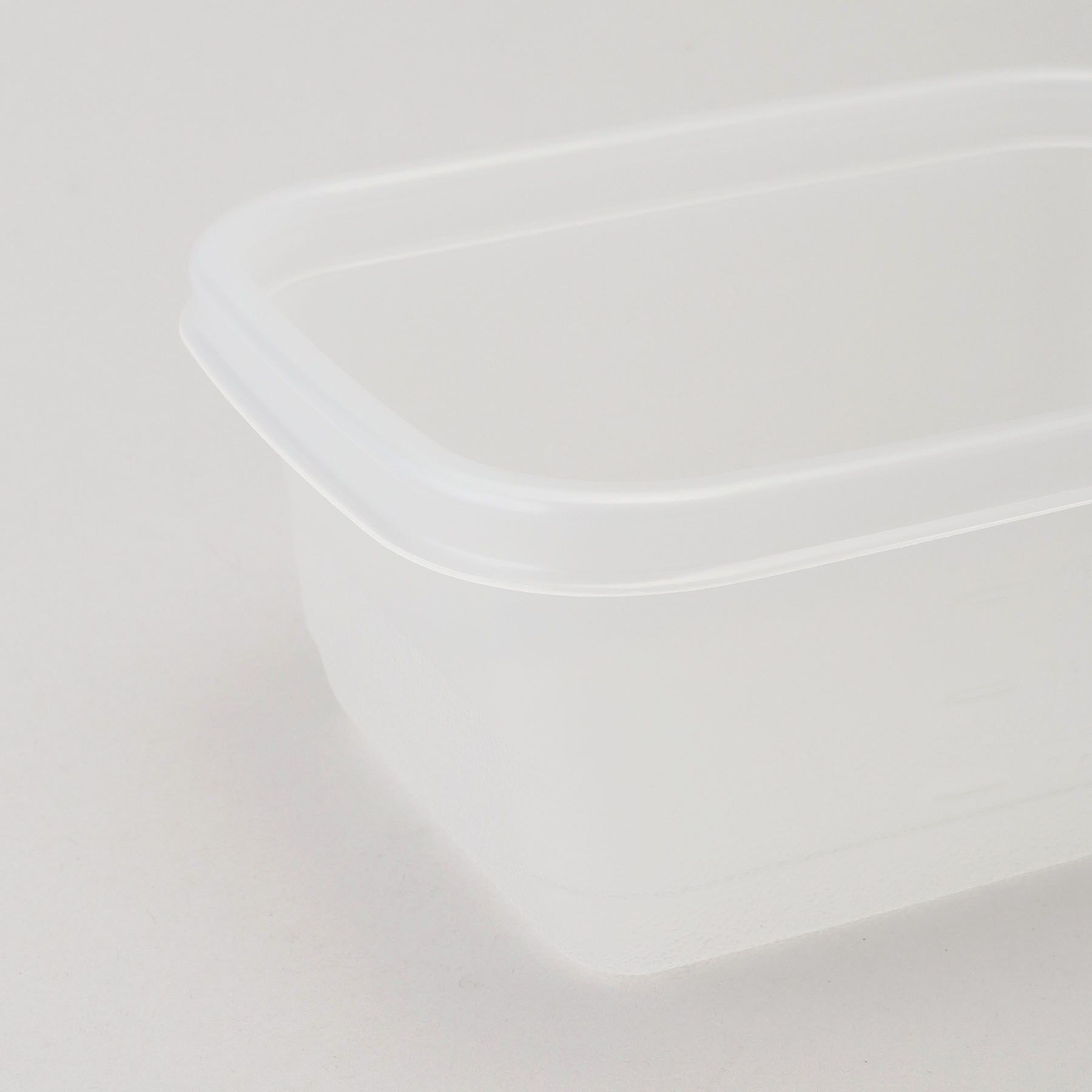 212 KITCHEN STORE「水も匂いも漏れない保存容器ギュッと密閉くん 750ml&times;3個」|食器・キッチングッズ|