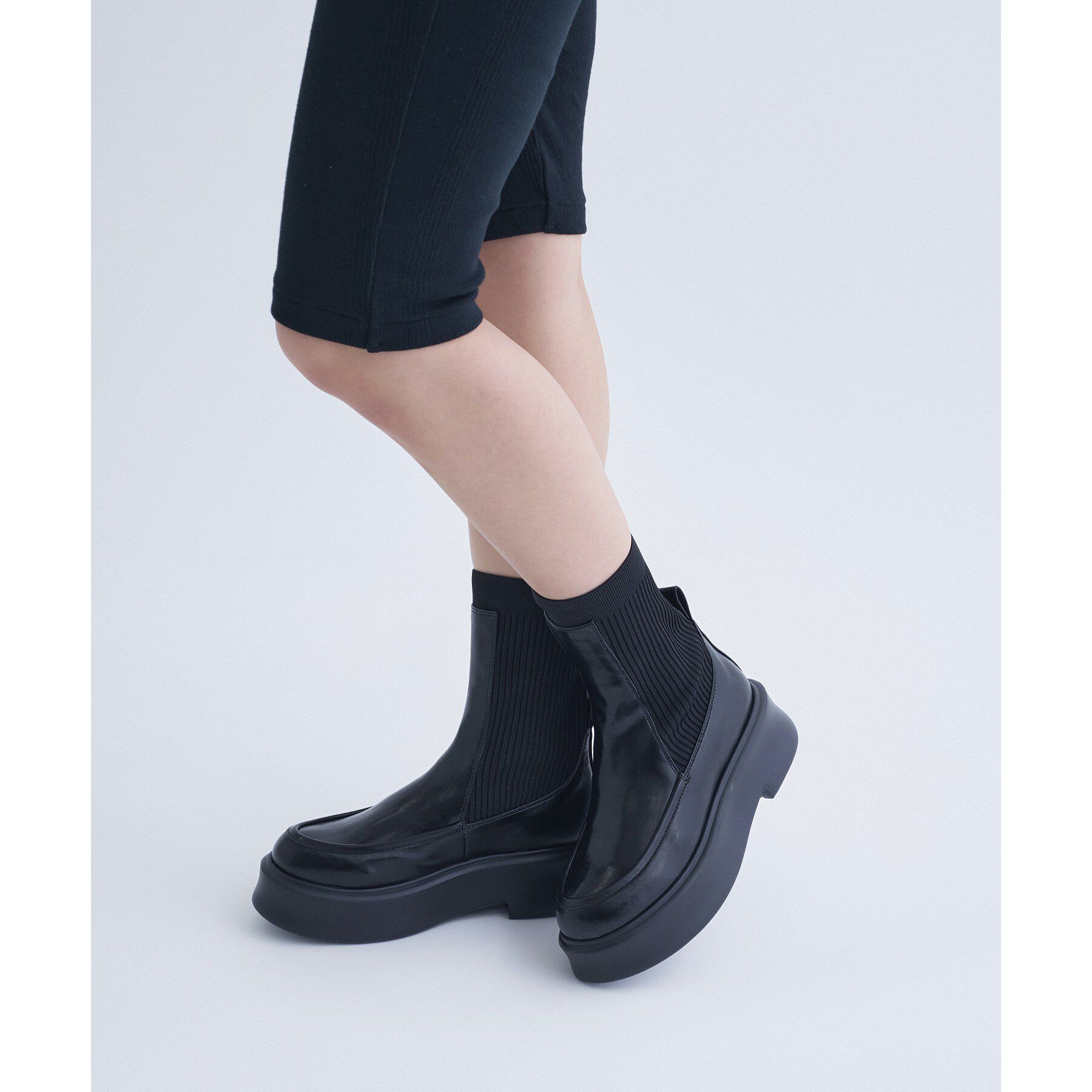 CODE A「ALM．｜BUENA PLATFORM BOOTS」|ショートブーツ|