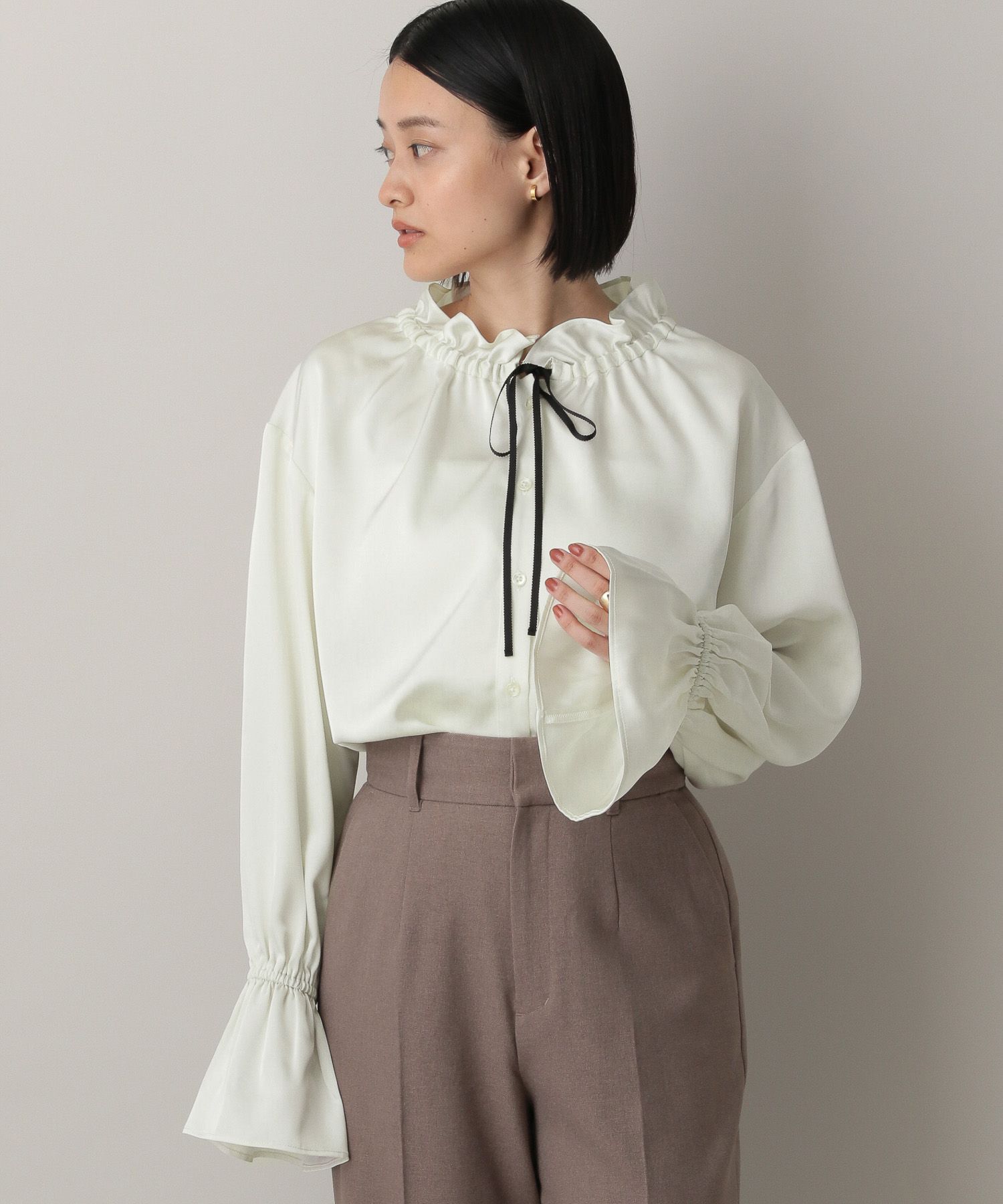 A part by 「【OUTLET】フリルネックリボンブラウス」|シャツ・ブラウス|