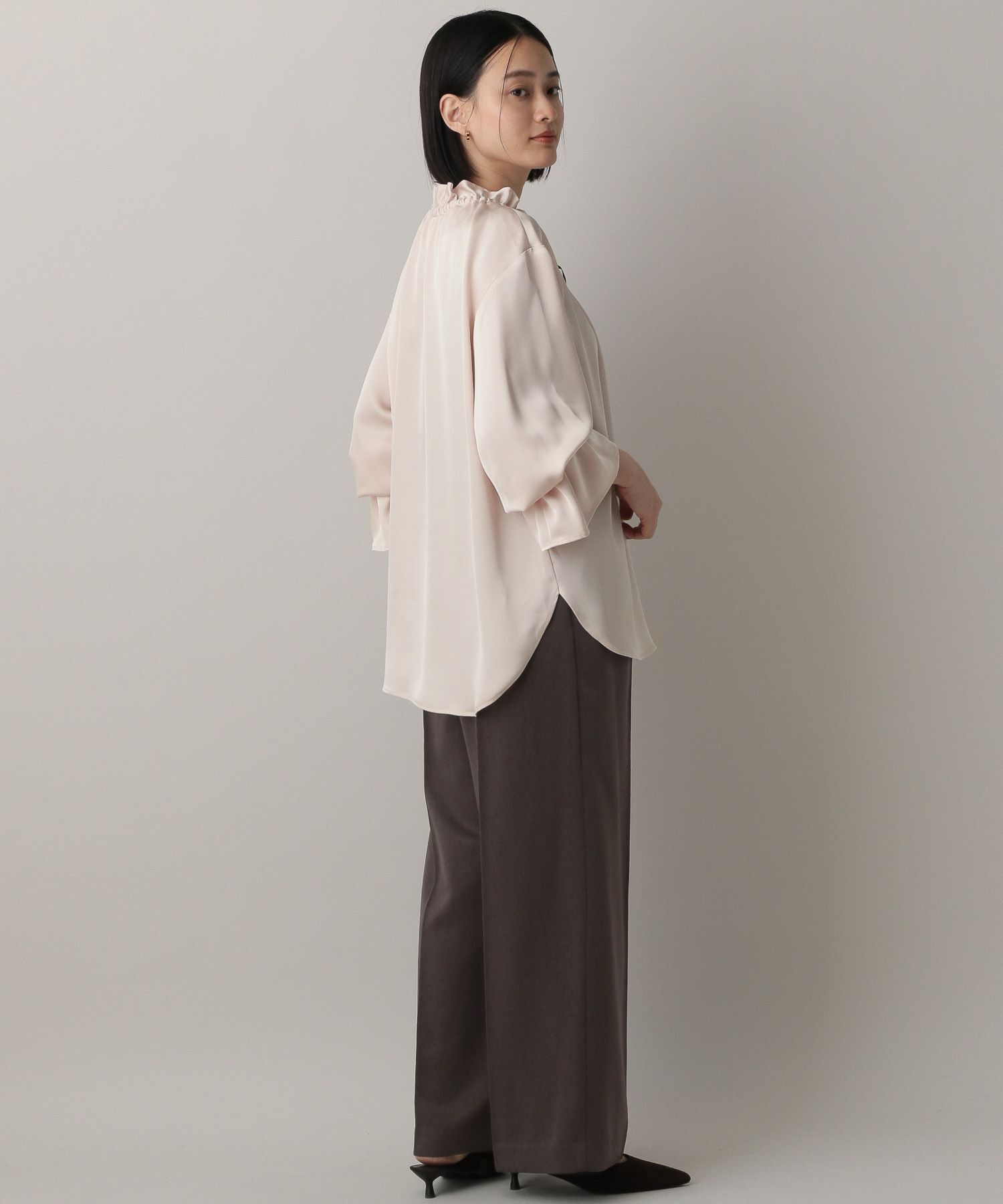 A part by 「【OUTLET】フリルネックリボンブラウス」|シャツ・ブラウス|