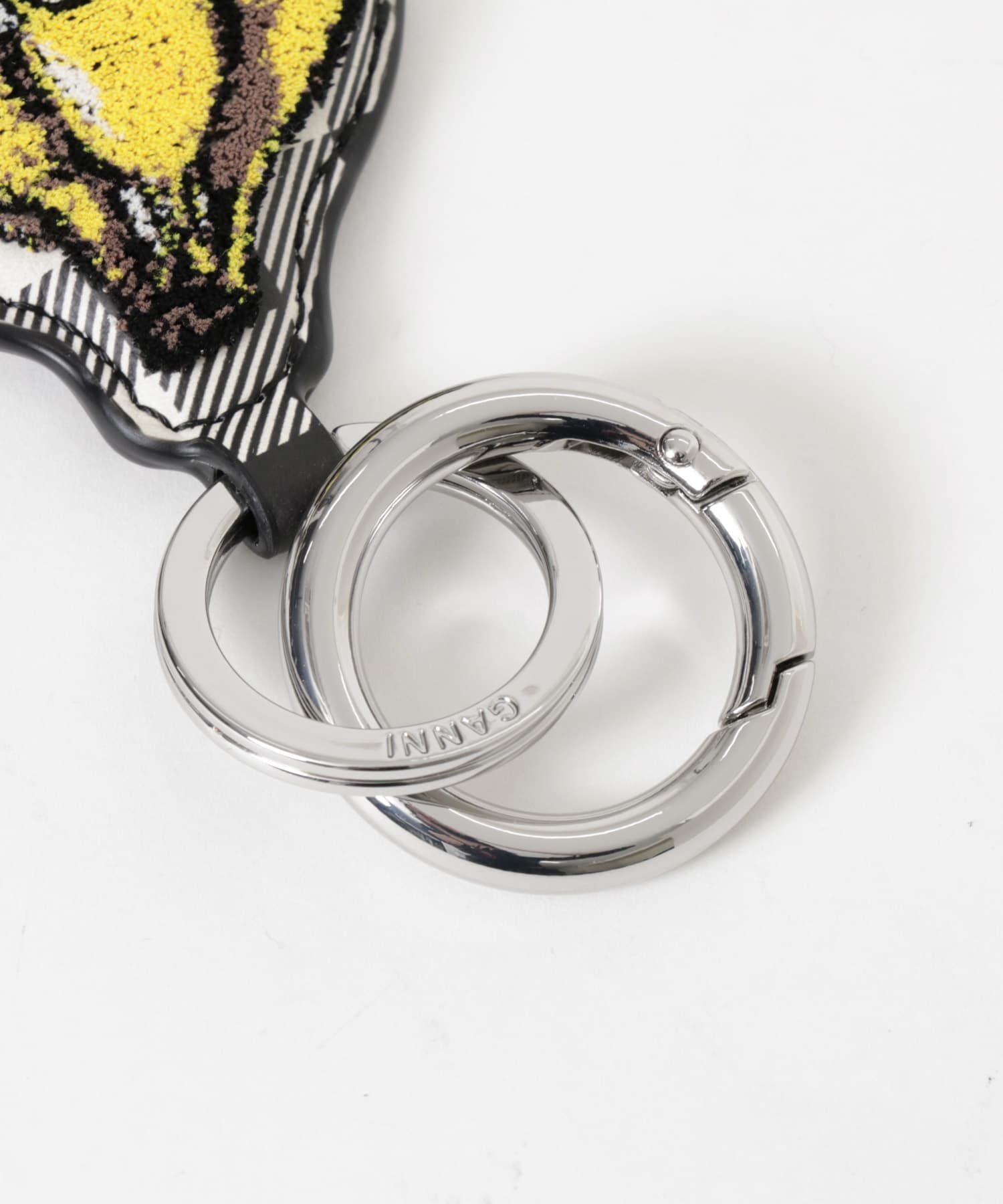 URBAN RESEARCH「GANNI　Banana Keyring Velvet」|チャーム・キーホルダー|