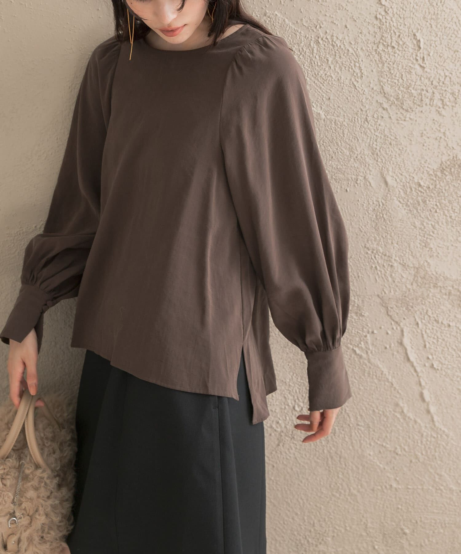 URBAN RESEARCH ROSSO「『WEB/一部店舗限定』ギャザーショルダーバックリボンブラウス」|シャツ・ブラウス|