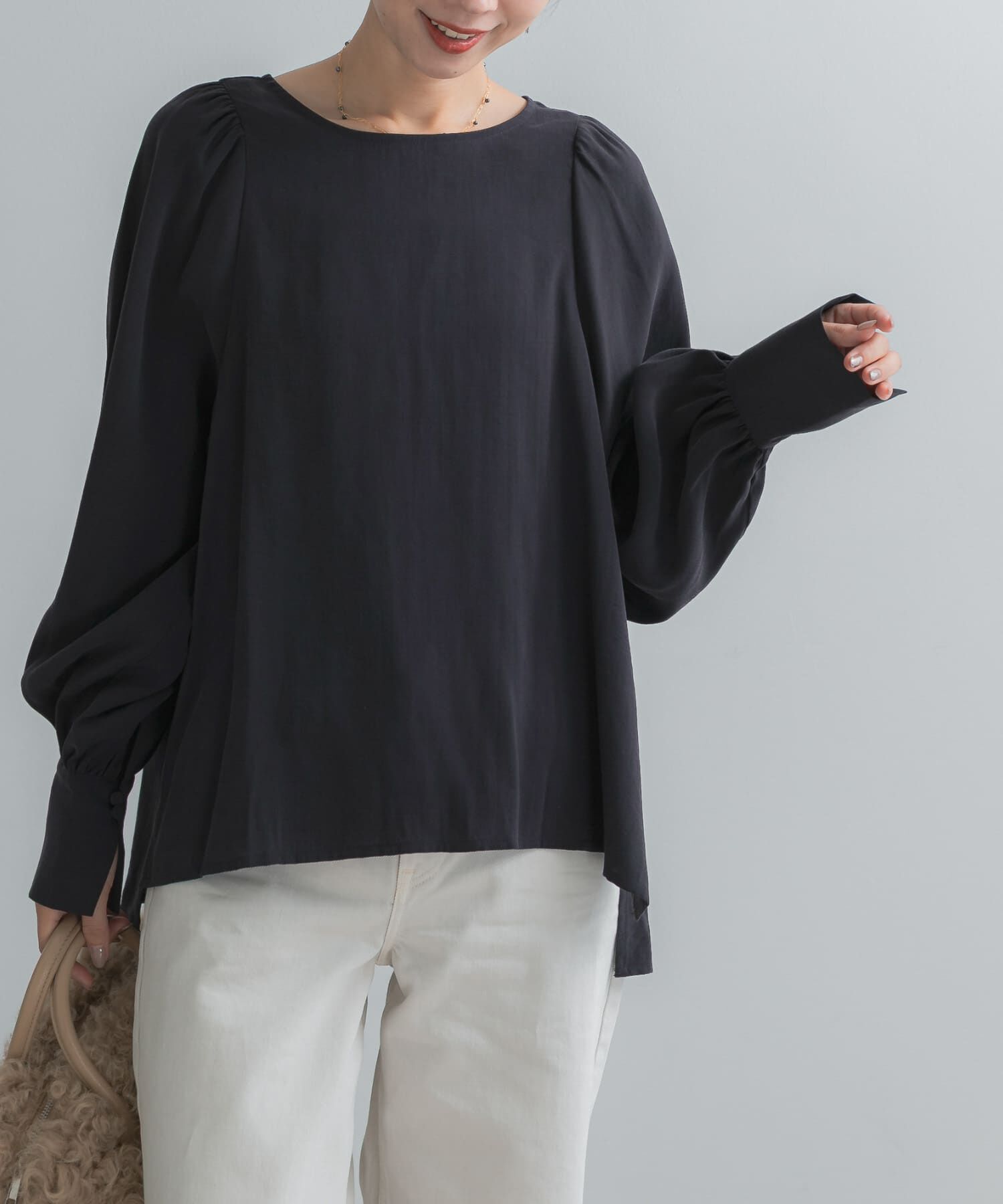 URBAN RESEARCH ROSSO「『WEB/一部店舗限定』ギャザーショルダーバックリボンブラウス」|シャツ・ブラウス|ネイビー