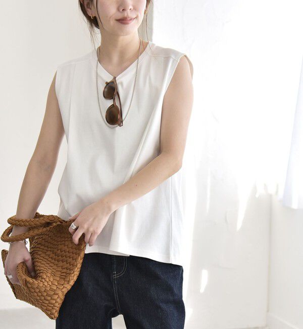 quaranciel「quaranciel:〈接触冷感/汗染み防止加工/洗濯機可能〉クルー ノースリーブ TEE」|Tシャツ・カットソー|