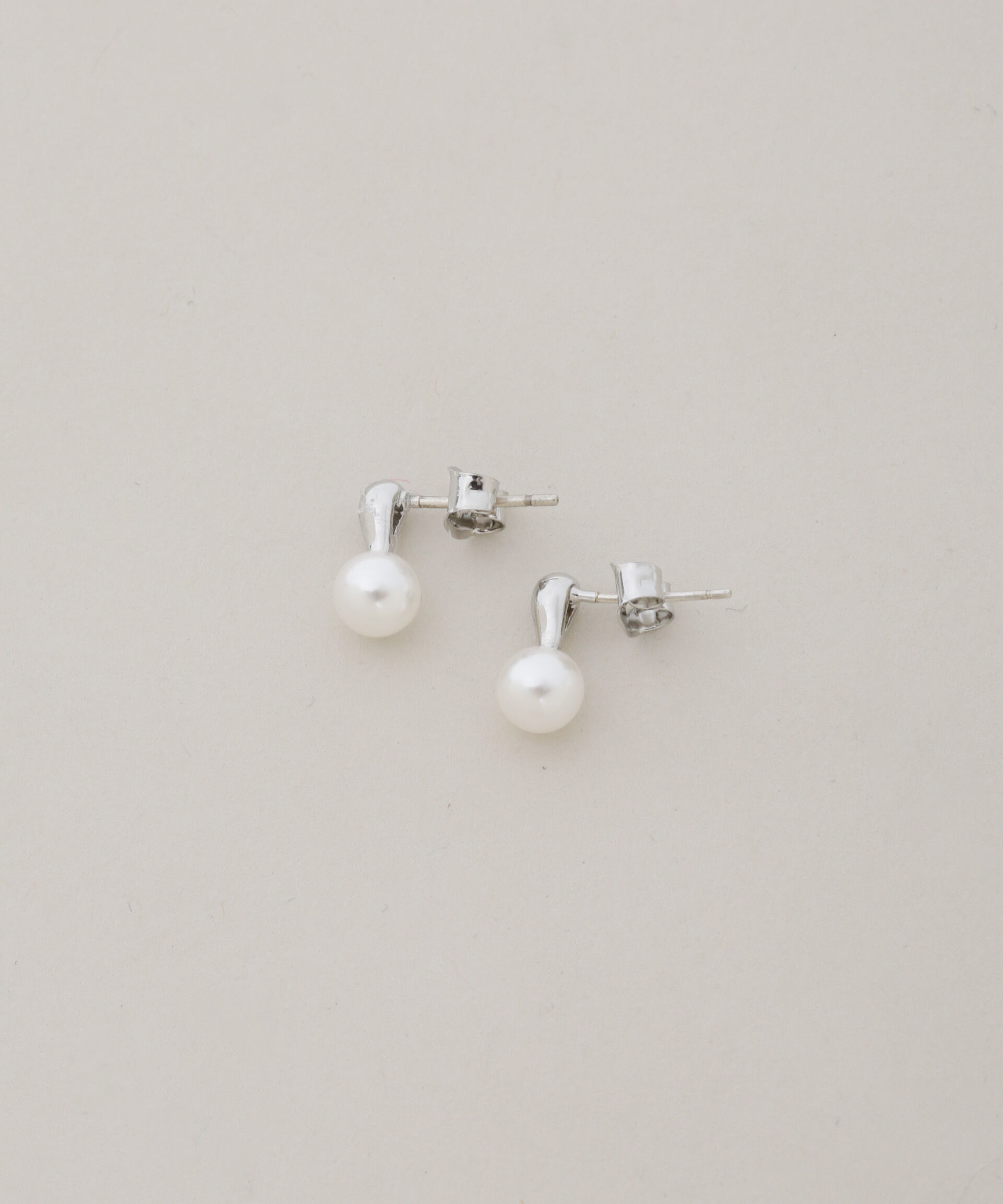 NANO universe「イミテーションパールシンプルピアス」|ピアス|