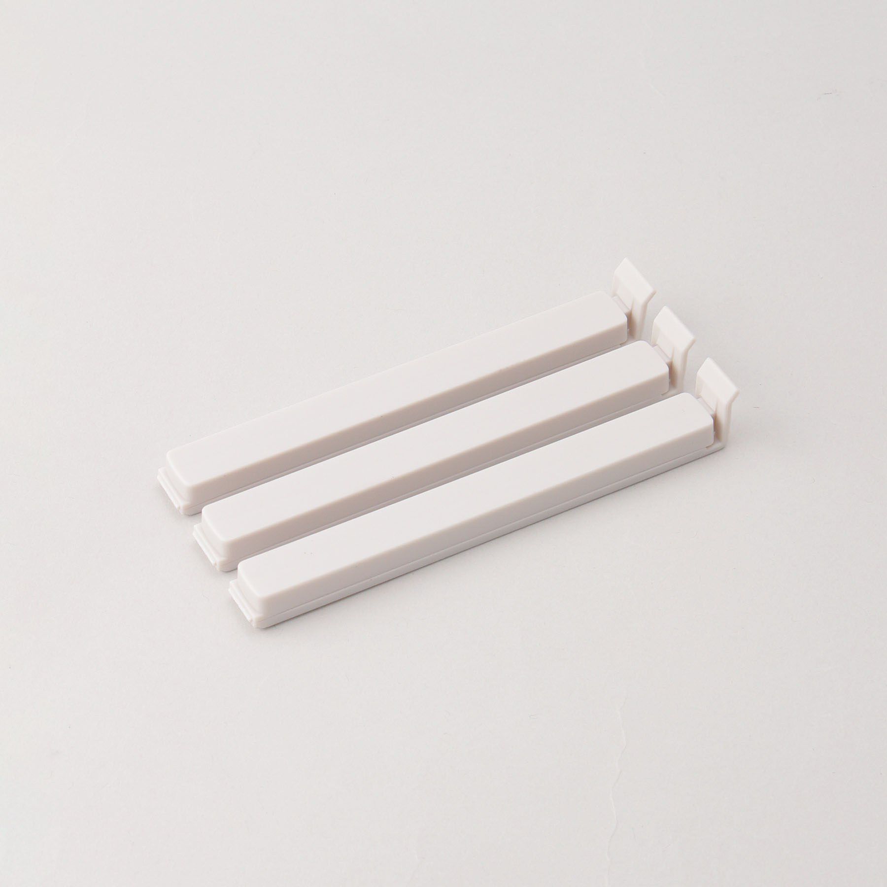 212 KITCHEN STORE「マグネット付きキッチンクリップ 9個セット ＜atomico アトミコ＞」|食器・キッチングッズ|
