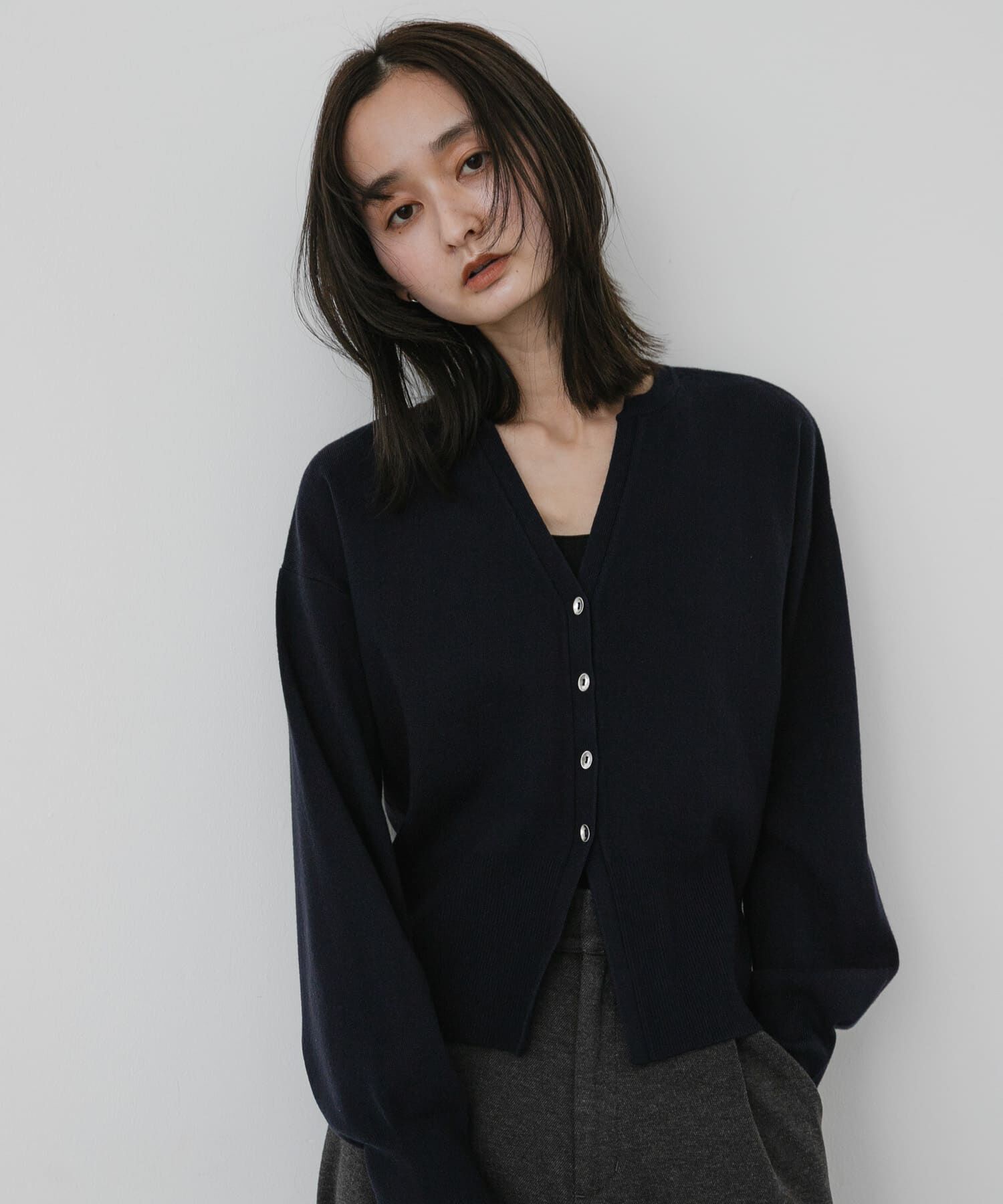 SENSE OF PLACE by URBAN RESEARCH「『洗濯可』抗ピルキーネックカーディガン」|カーディガン|ネイビー