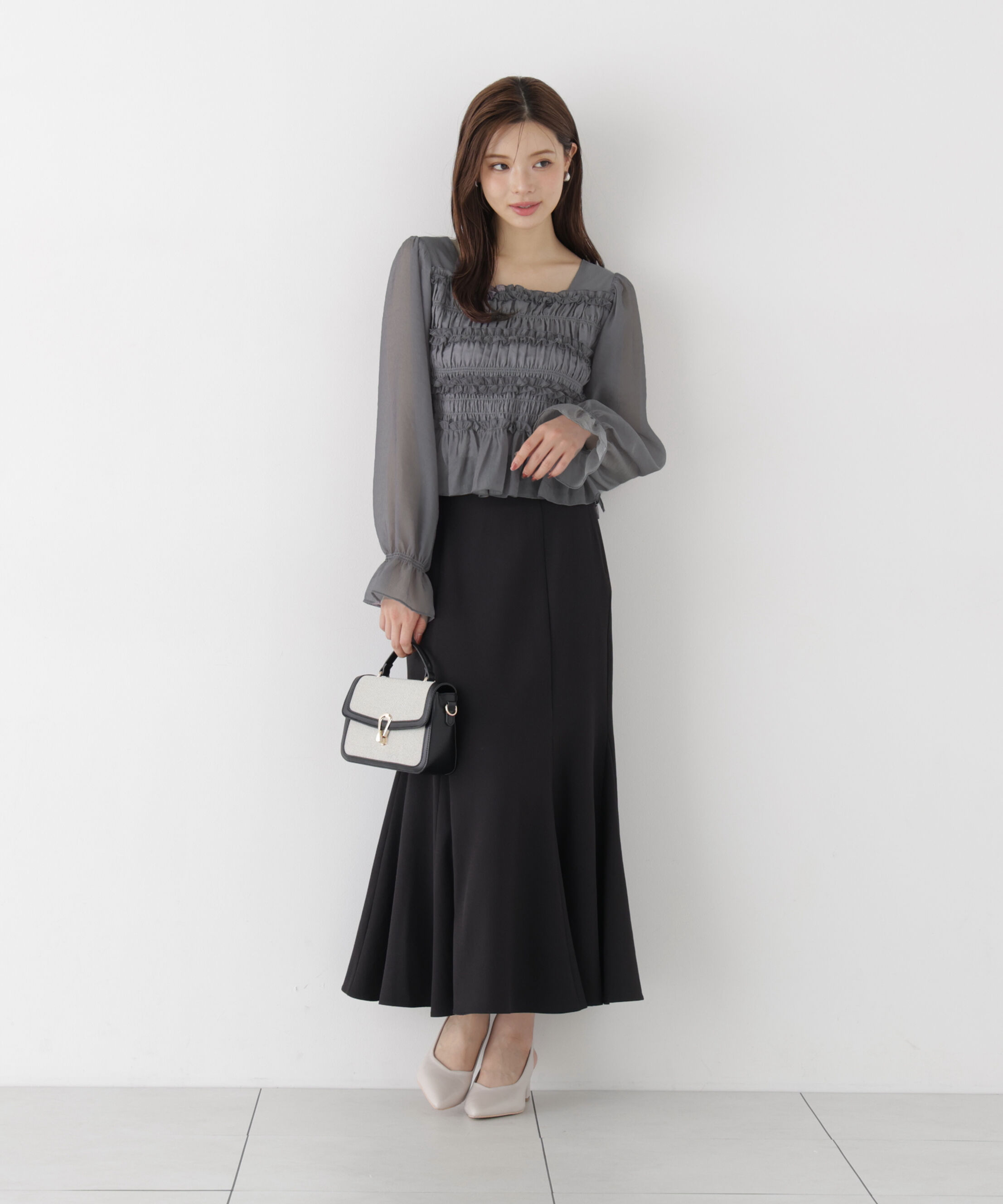 PROPORTION BODY DRESSING「＜a/mie＞シャーリングフリルキャンディースリーブブラウス」|シャツ・ブラウス|