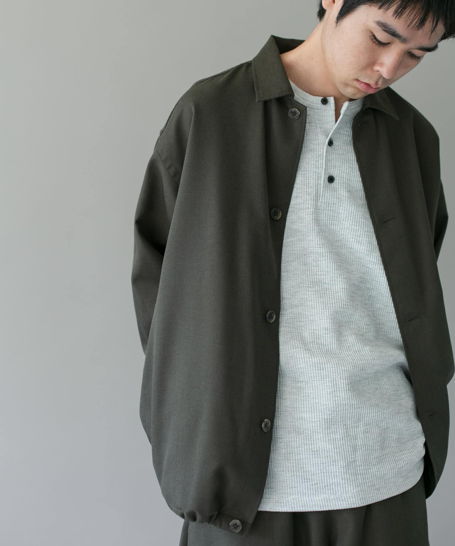URBAN RESEARCH DOORS「ジャガードチェック シャツジャケット 26AW」|ノーカラーコート|オリーブ