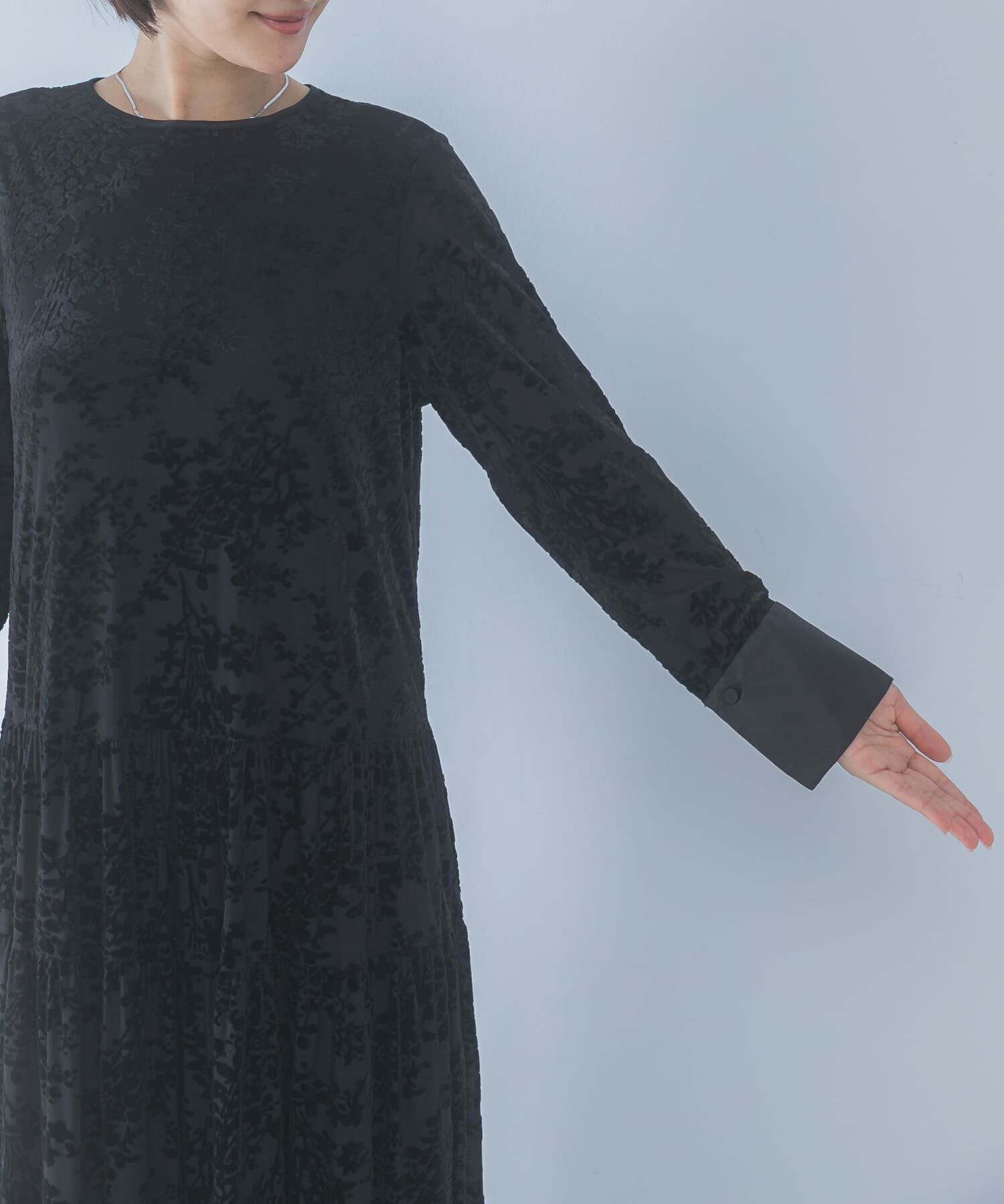 URBAN RESEARCH ROSSO「『WEB/一部店舗限定』フロッキープリントティアードワンピース」|ワンピース|