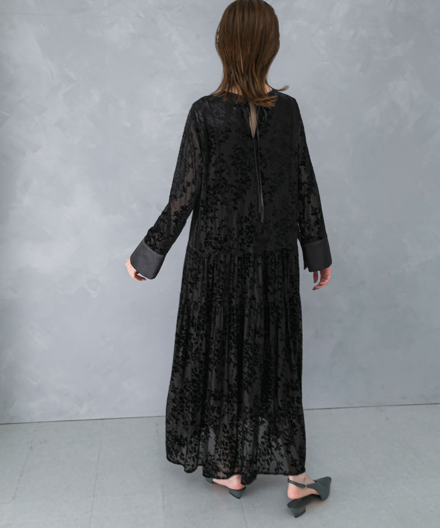 URBAN RESEARCH ROSSO「『WEB/一部店舗限定』フロッキープリントティアードワンピース」|ワンピース|