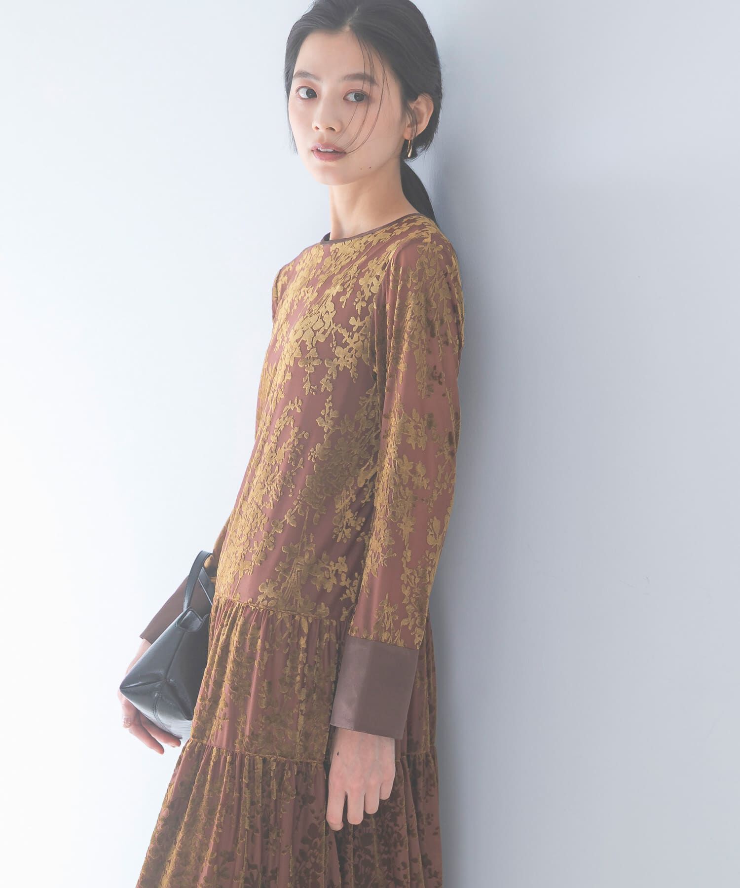 URBAN RESEARCH ROSSO「『WEB/一部店舗限定』フロッキープリントティアードワンピース」|ワンピース|