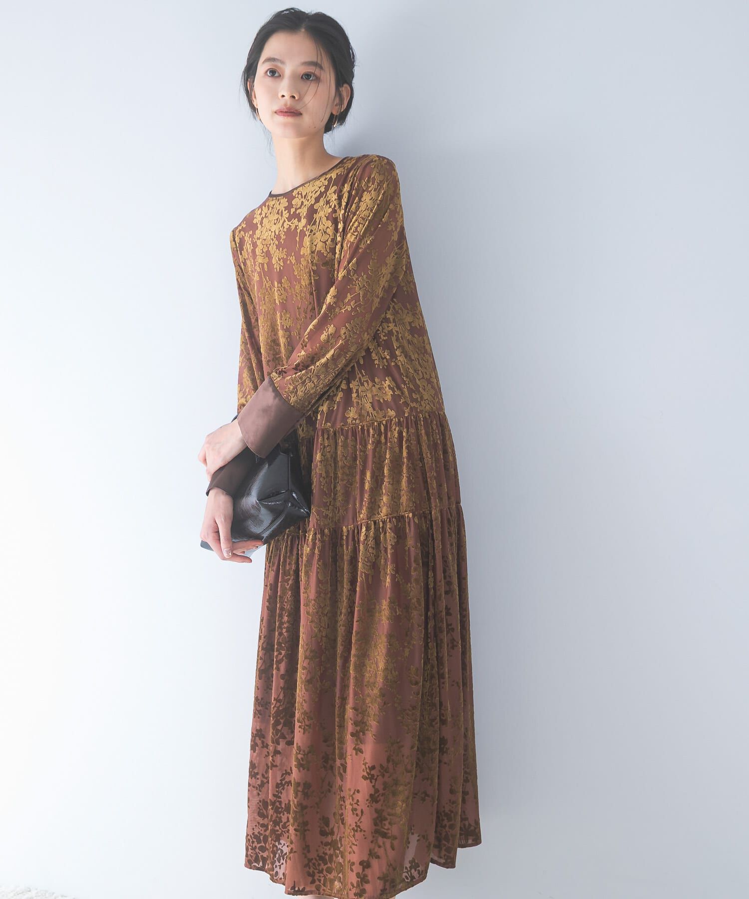 URBAN RESEARCH ROSSO「『WEB/一部店舗限定』フロッキープリントティアードワンピース」|ワンピース|