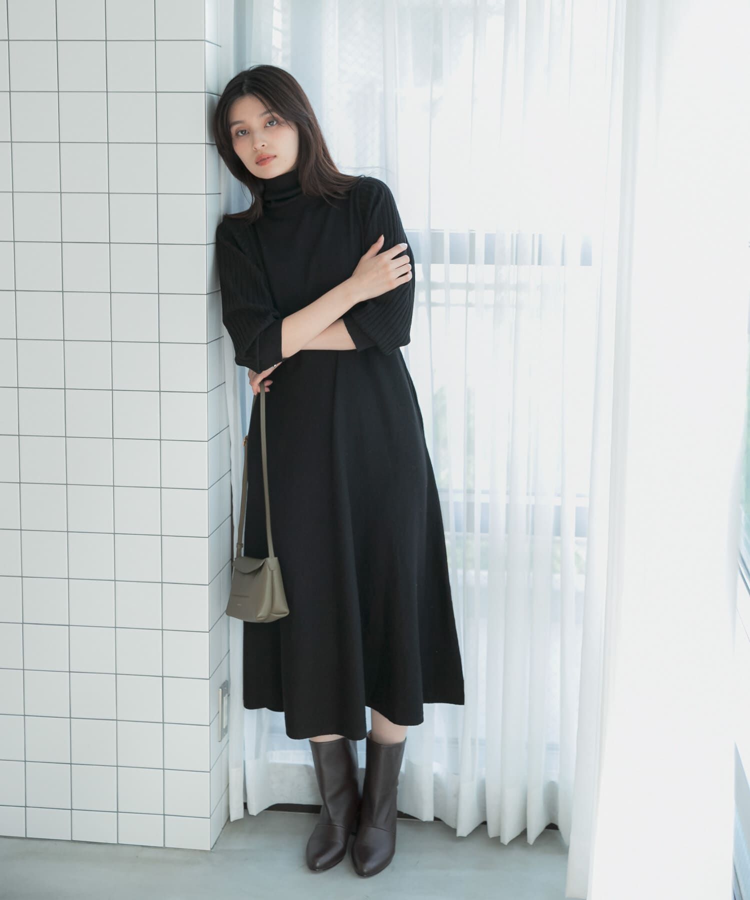 URBAN RESEARCH ROSSO「『WEB/一部店舗限定』タートルネックデザインスリーブワンピース」|ワンピース|